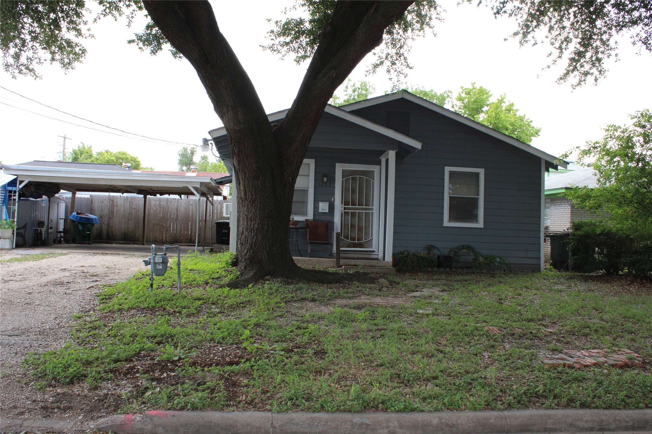 1203 Egypt Street Property Photo 2
