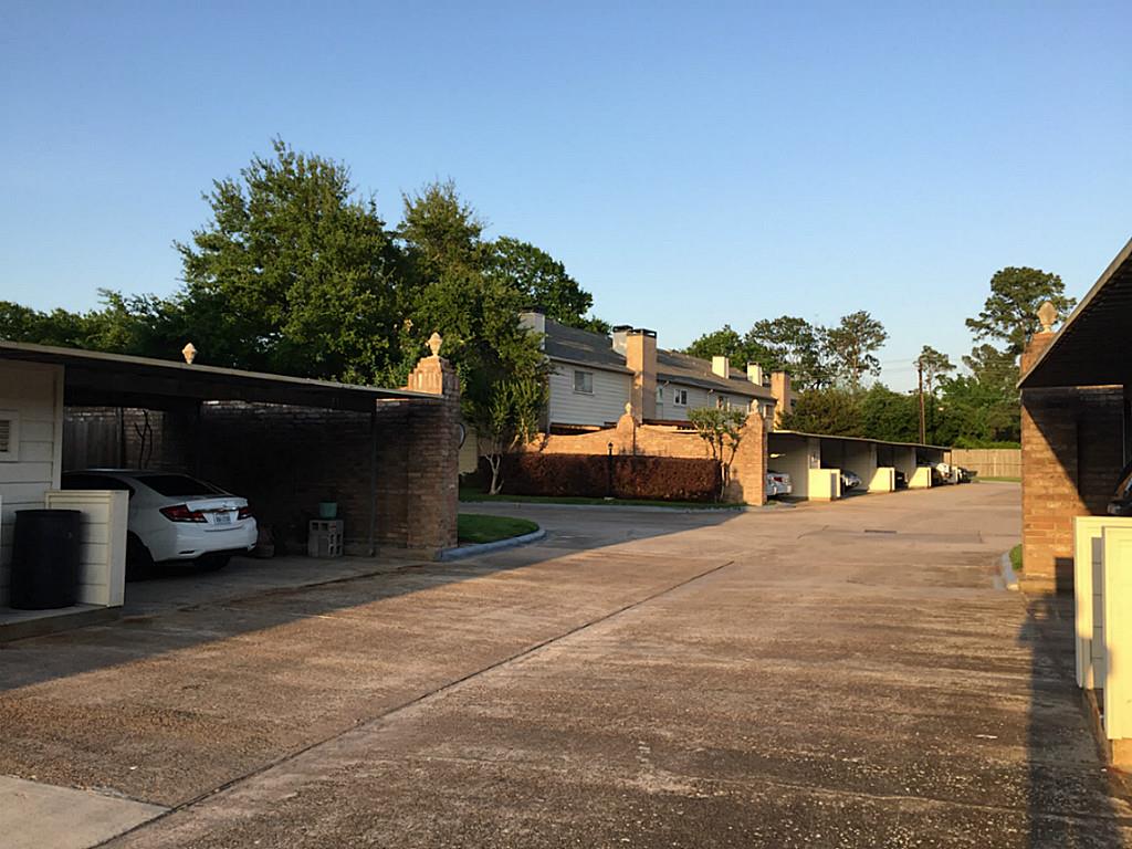 10330 Briar Forest Drive 29/3 Property Photo 13