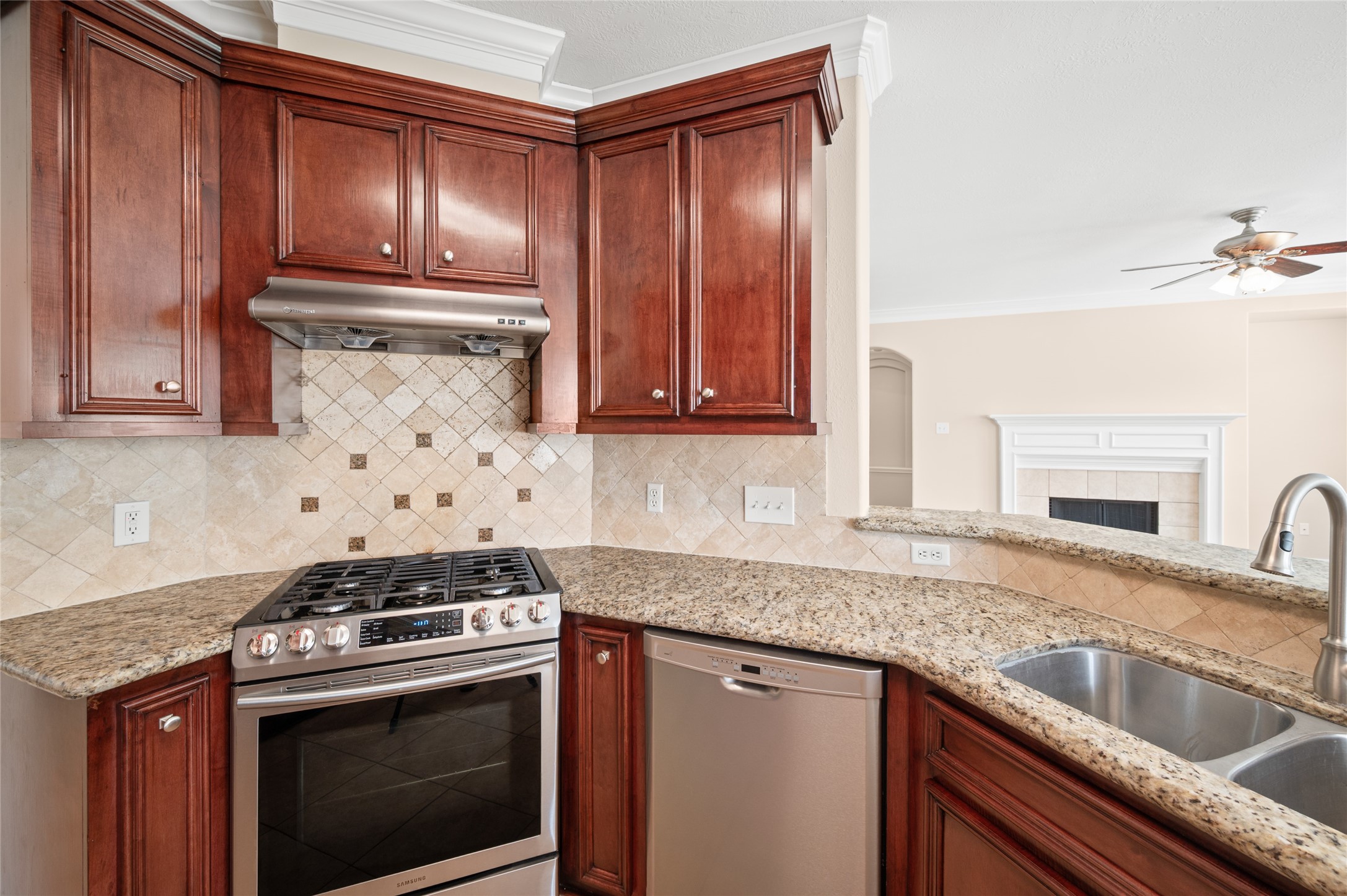 19006 Cypress Estates Drive Property Photo 12