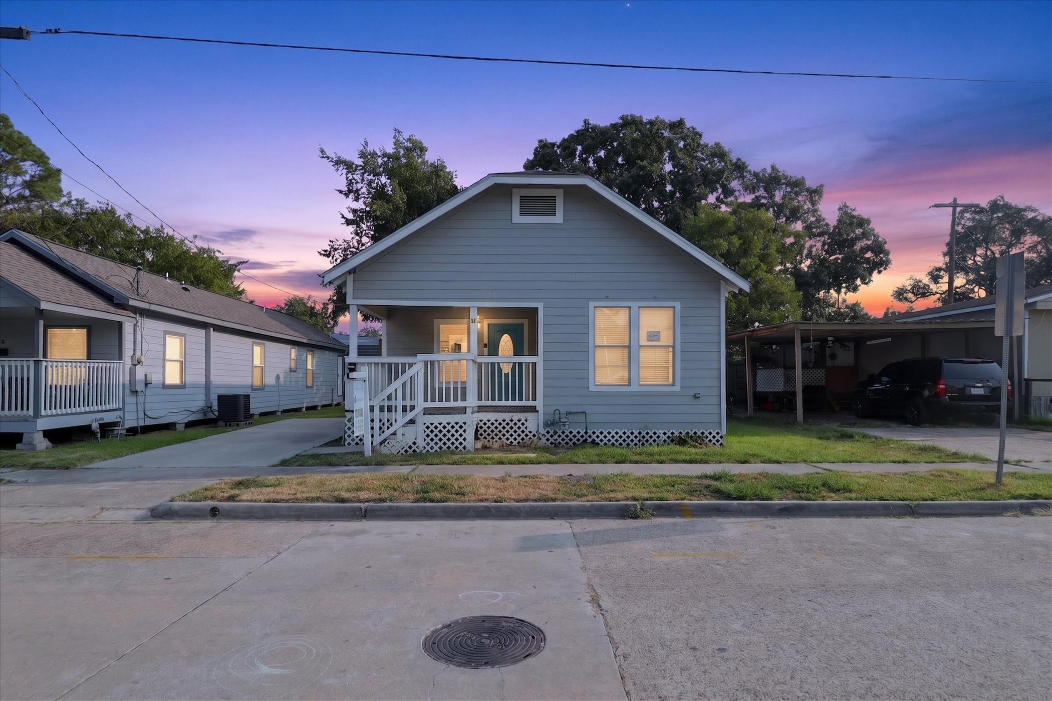 320 E Murrill Street Property Photo 1