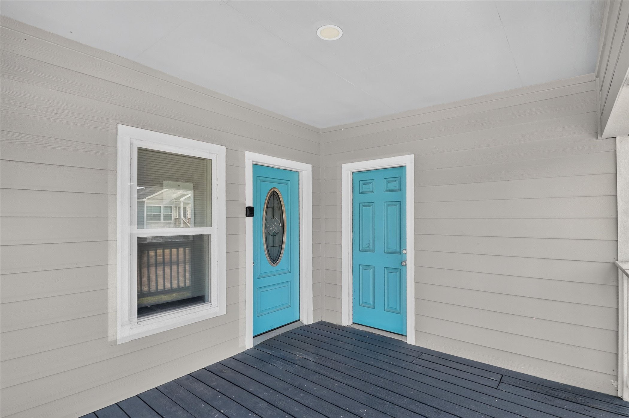 320 E Murrill Street Property Photo 6