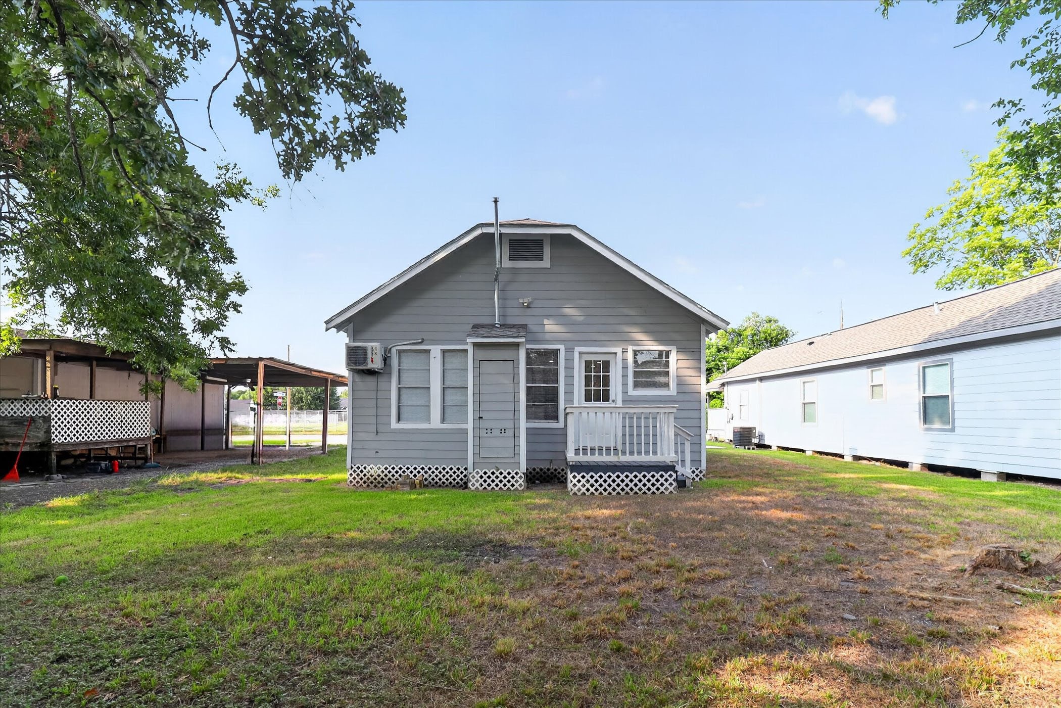 320 E Murrill Street Property Photo 25