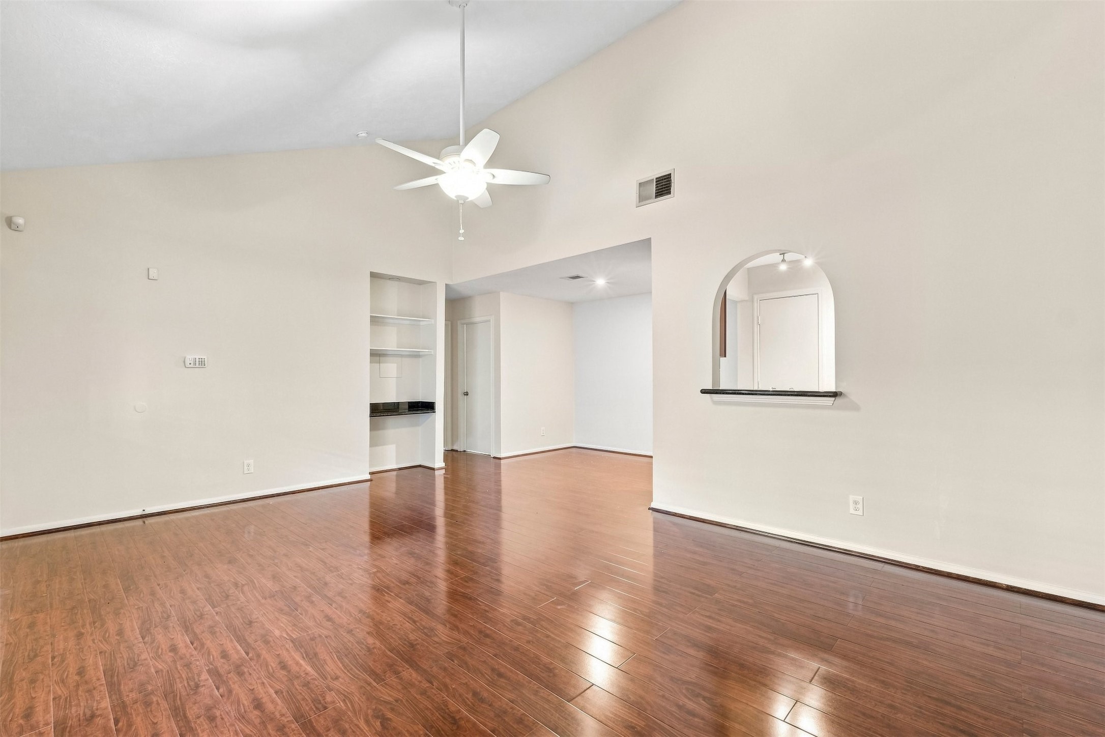 1100 Augusta Drive 86 Property Photo 6