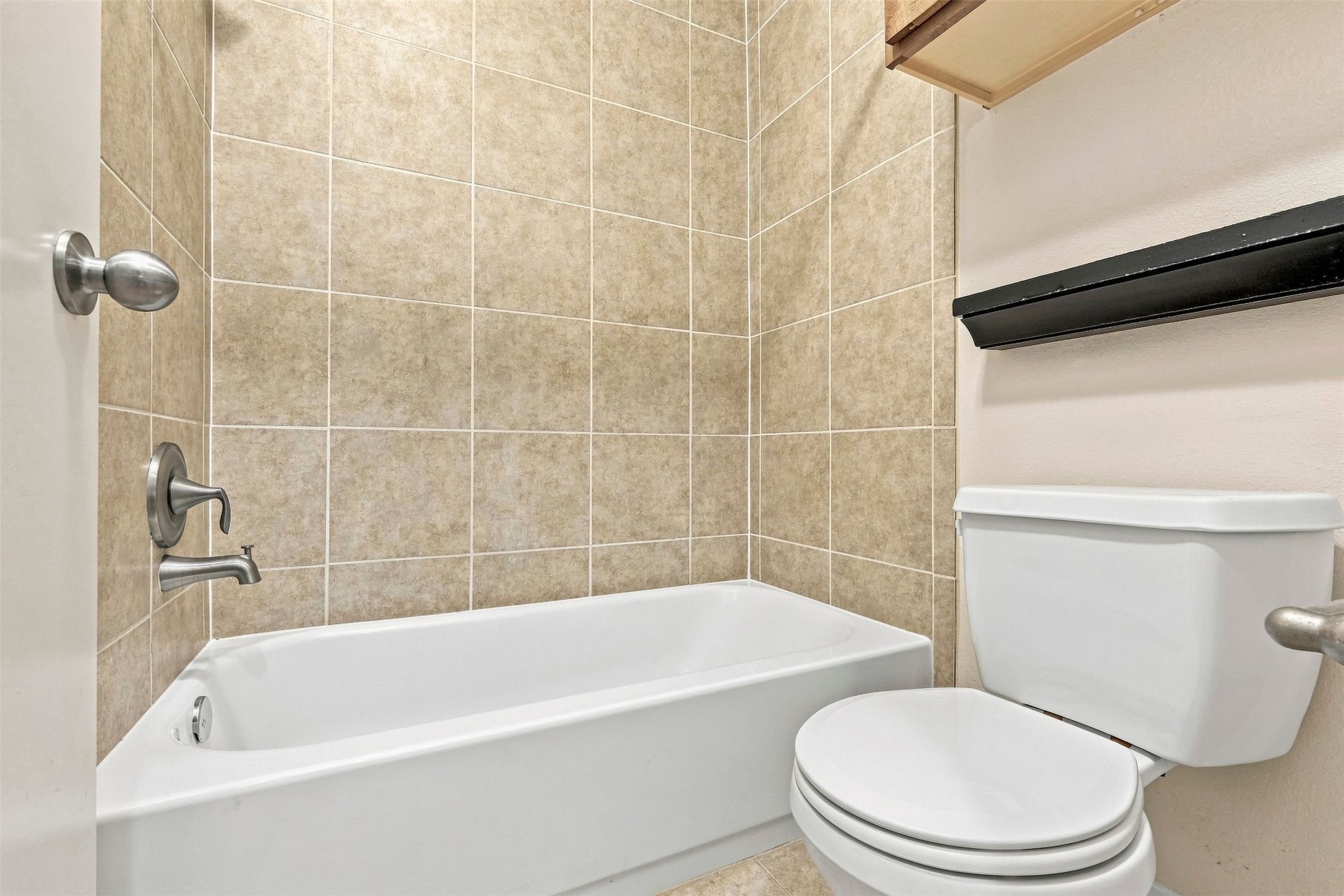 1100 Augusta Drive 86 Property Photo 19