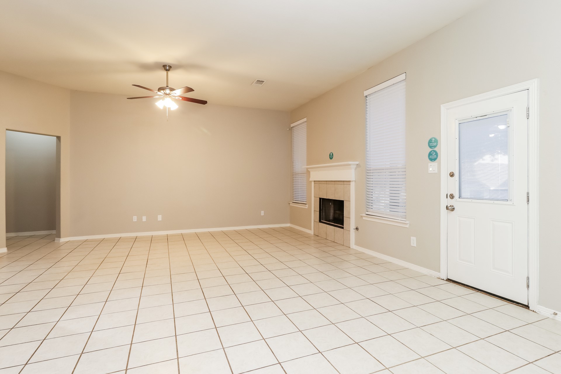 2307 Jefferson Crossing Drive Property Photo 5