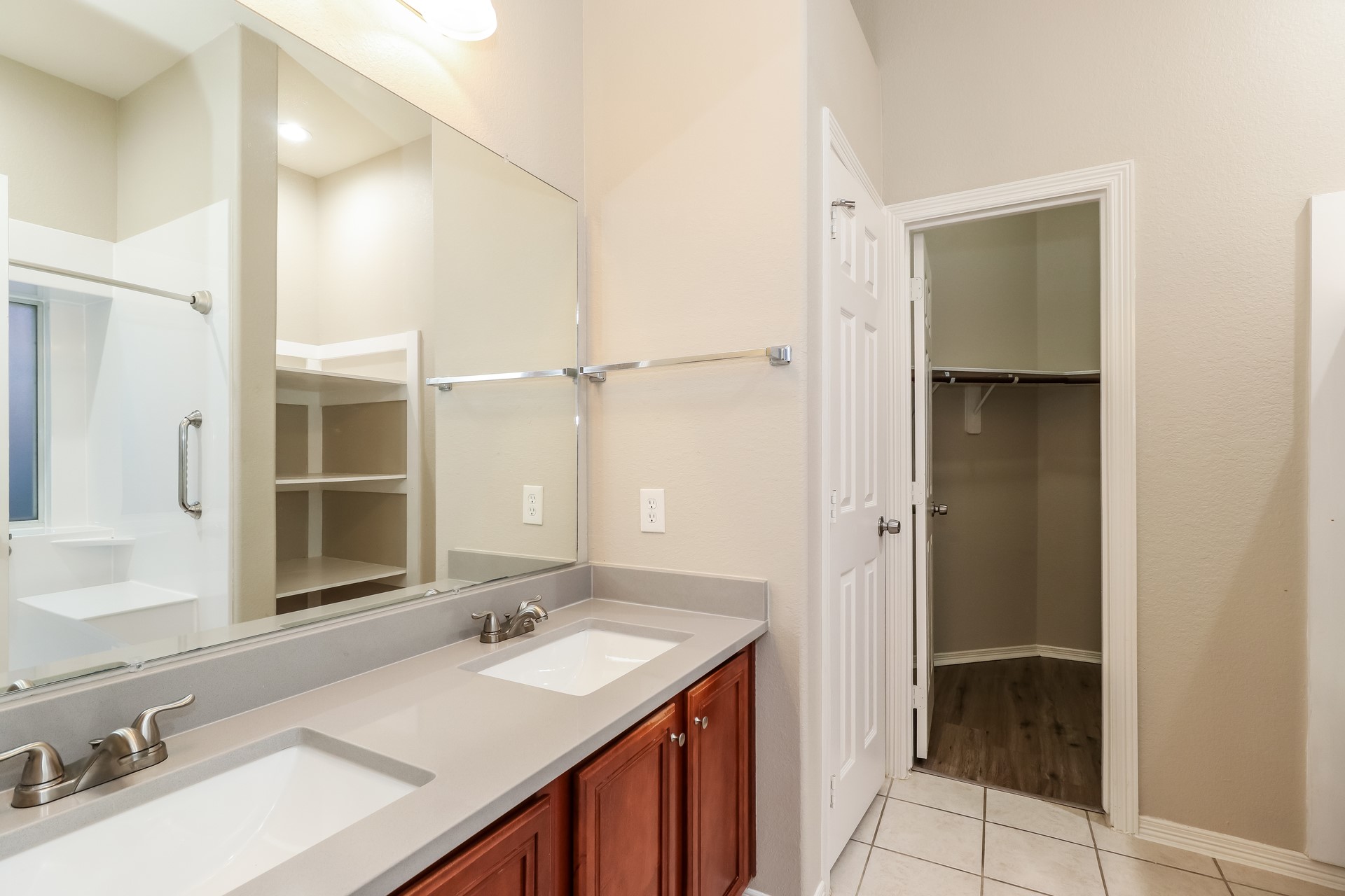 2307 Jefferson Crossing Drive Property Photo 11