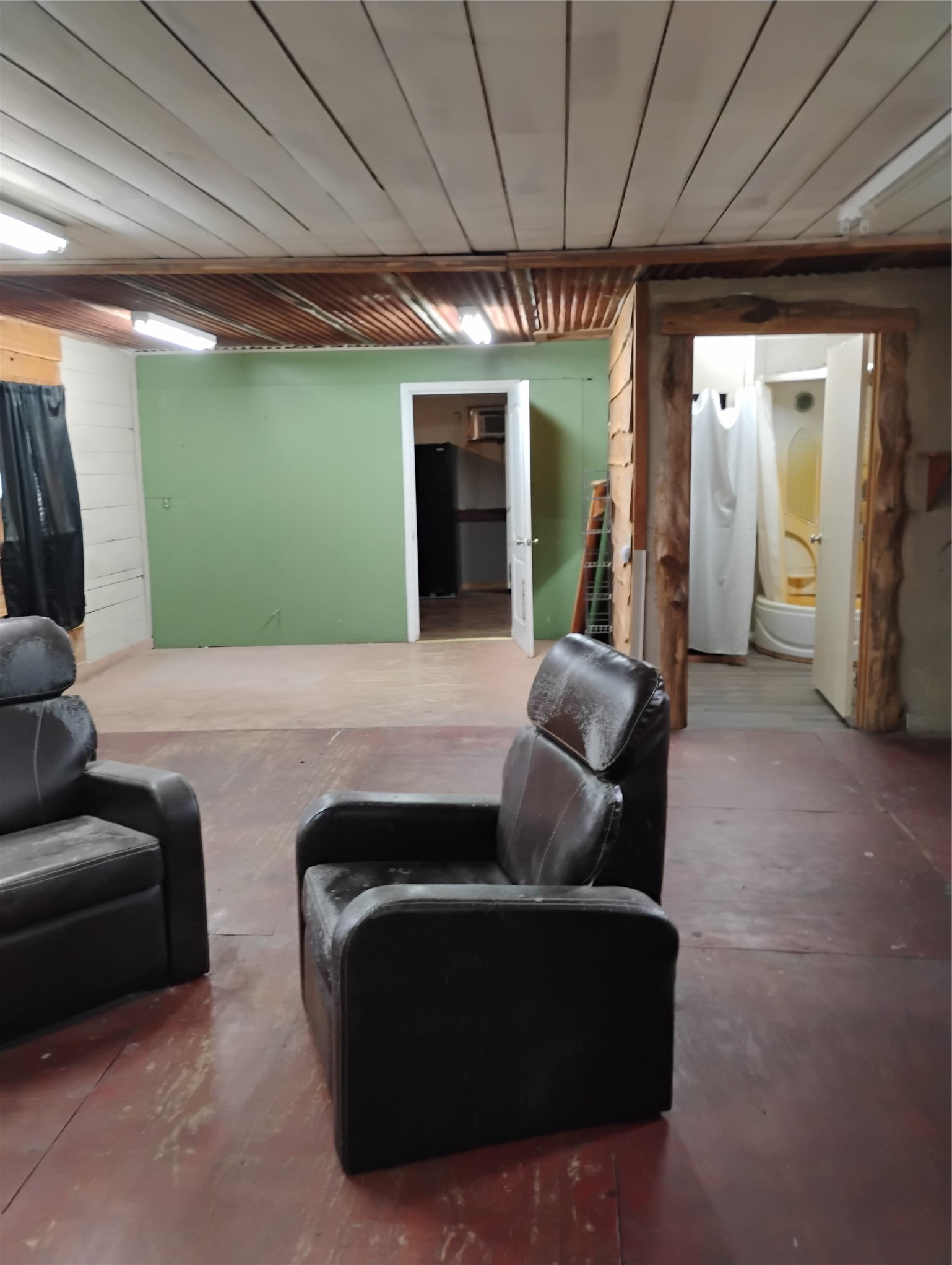 6759 Highway 105 E Pie Shp Property Photo 3