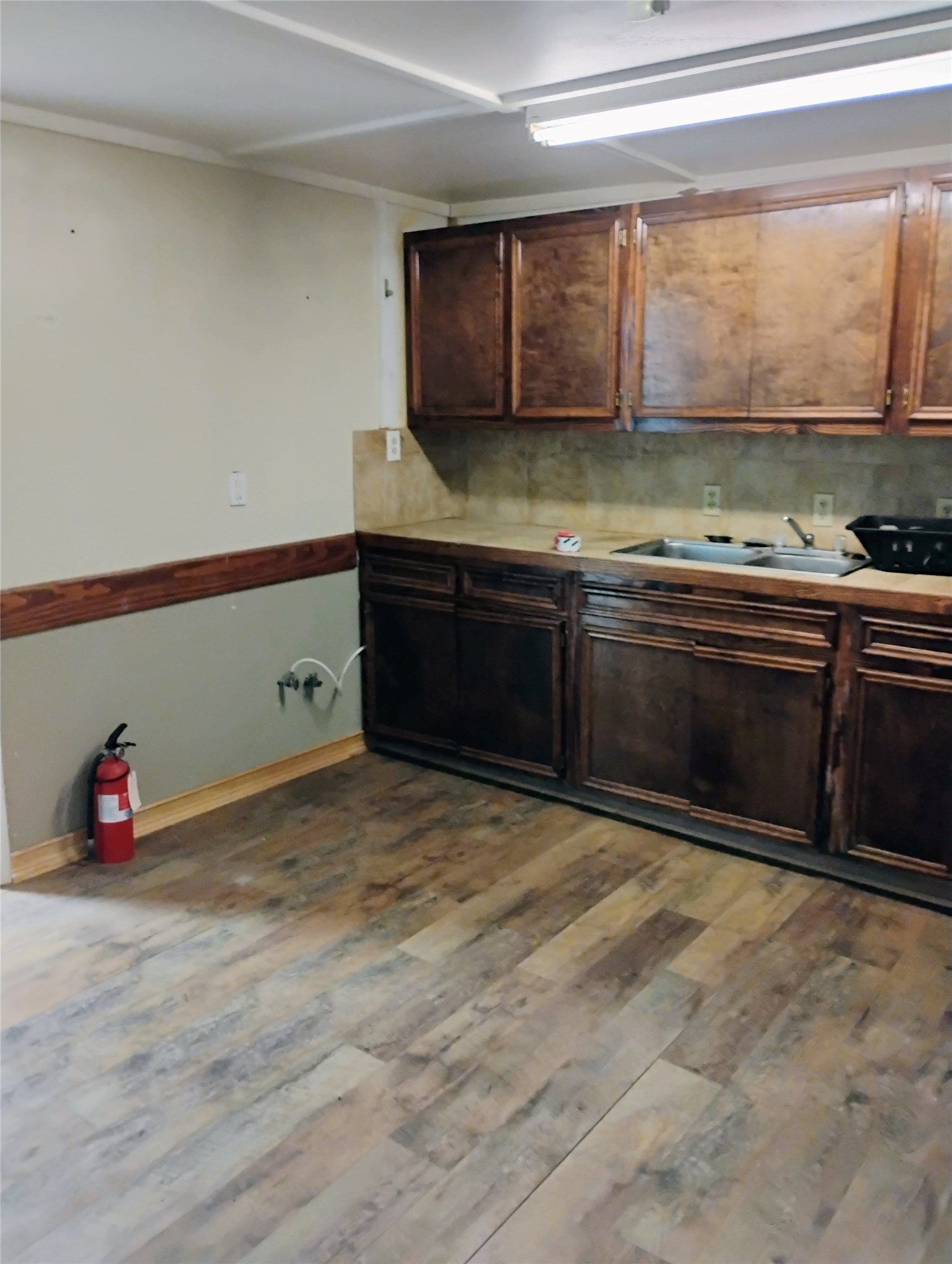 6759 Highway 105 E Pie Shp Property Photo 6