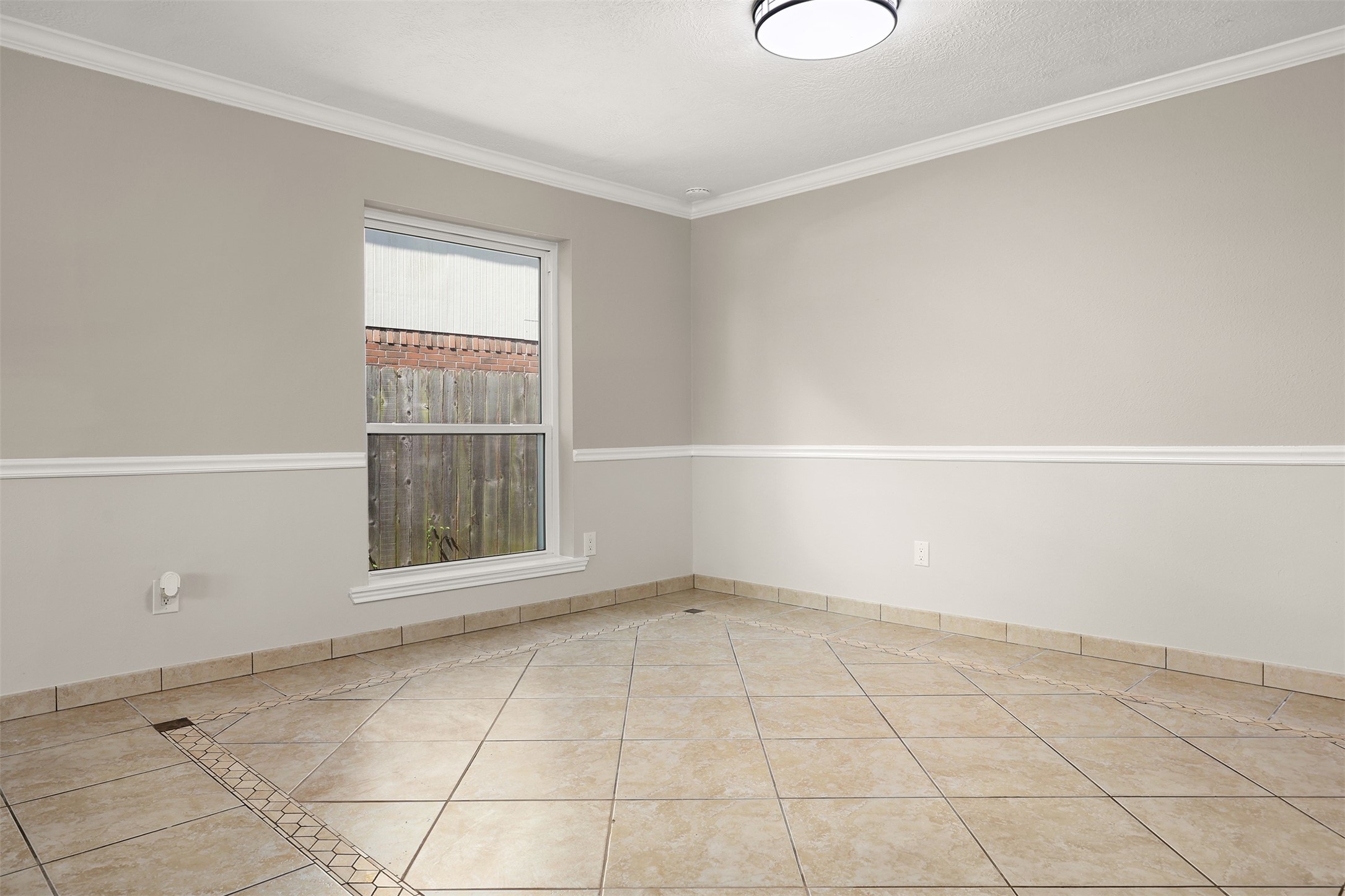 602 Oak Briar Drive Property Photo 5