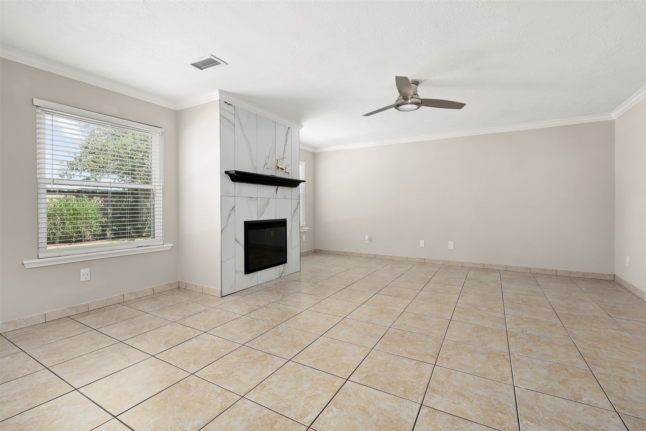 602 Oak Briar Drive Property Photo 7