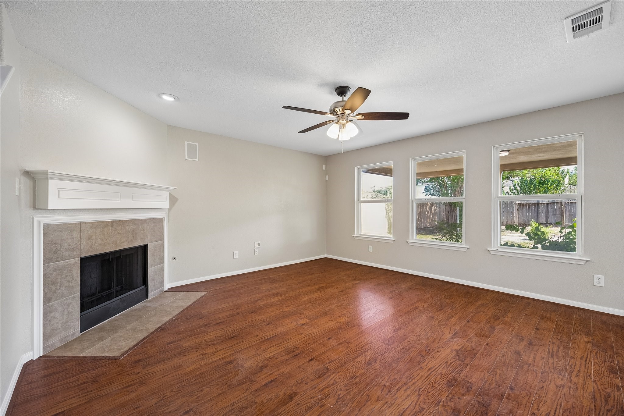 13214 Barrow Point Lane Property Photo 6