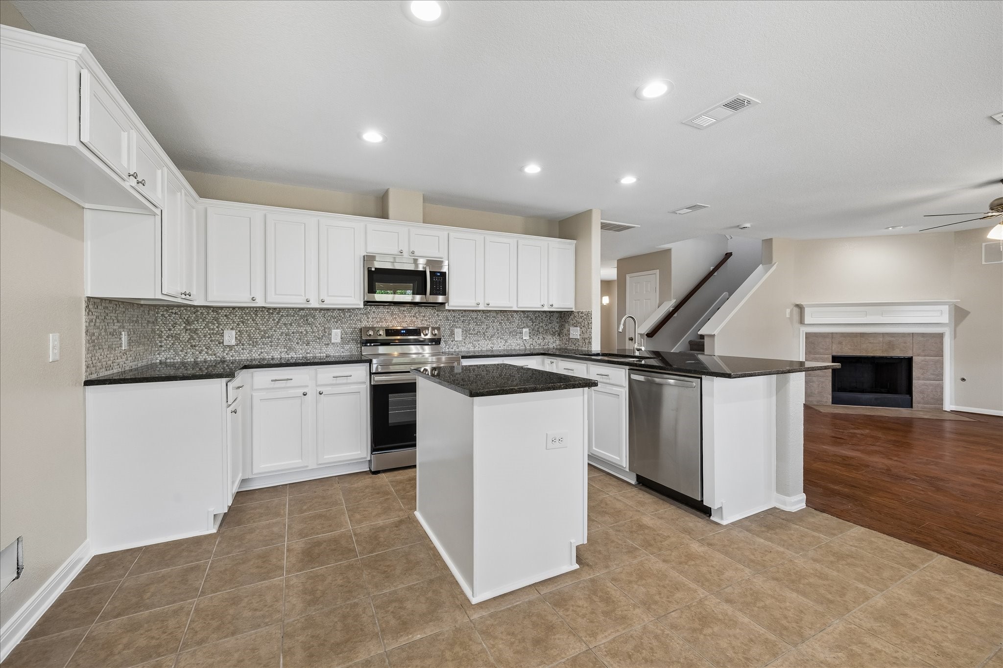 13214 Barrow Point Lane Property Photo 11