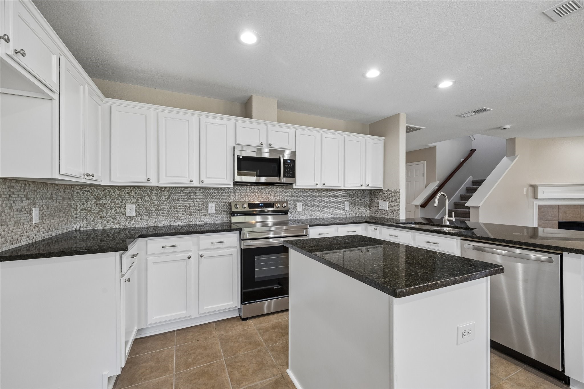 13214 Barrow Point Lane Property Photo 12