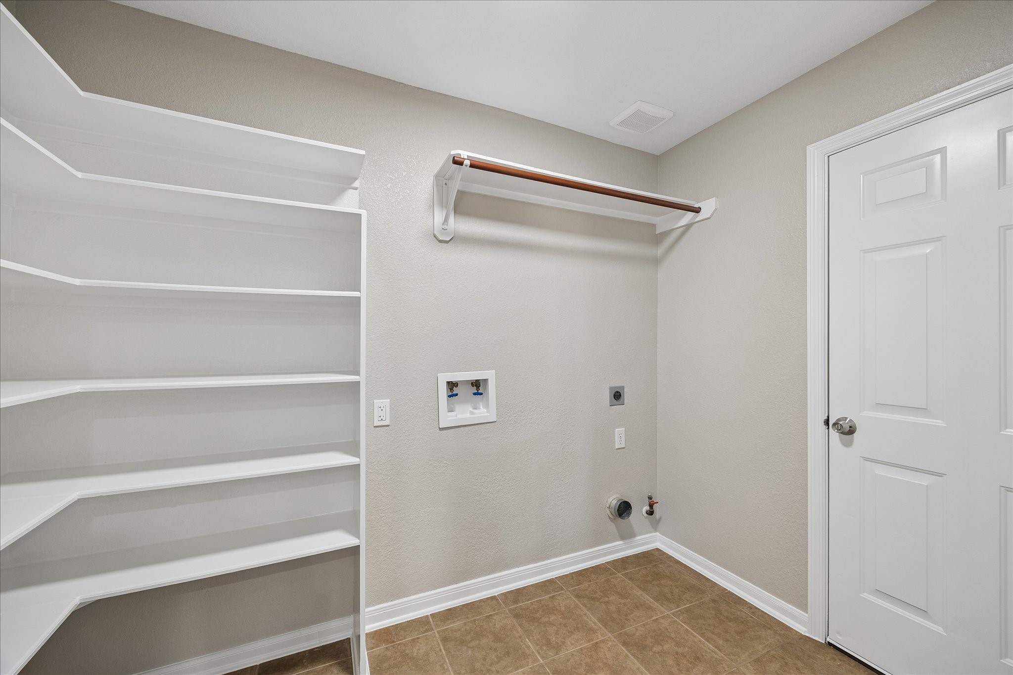 13214 Barrow Point Lane Property Photo 28