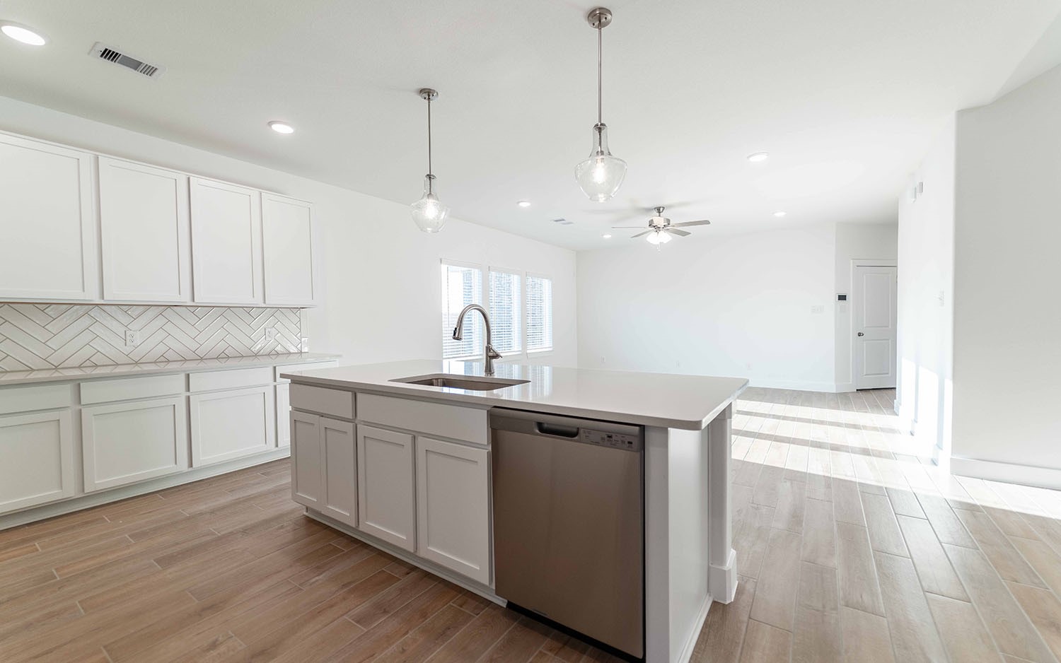 646 Escondido Drive Property Photo 8