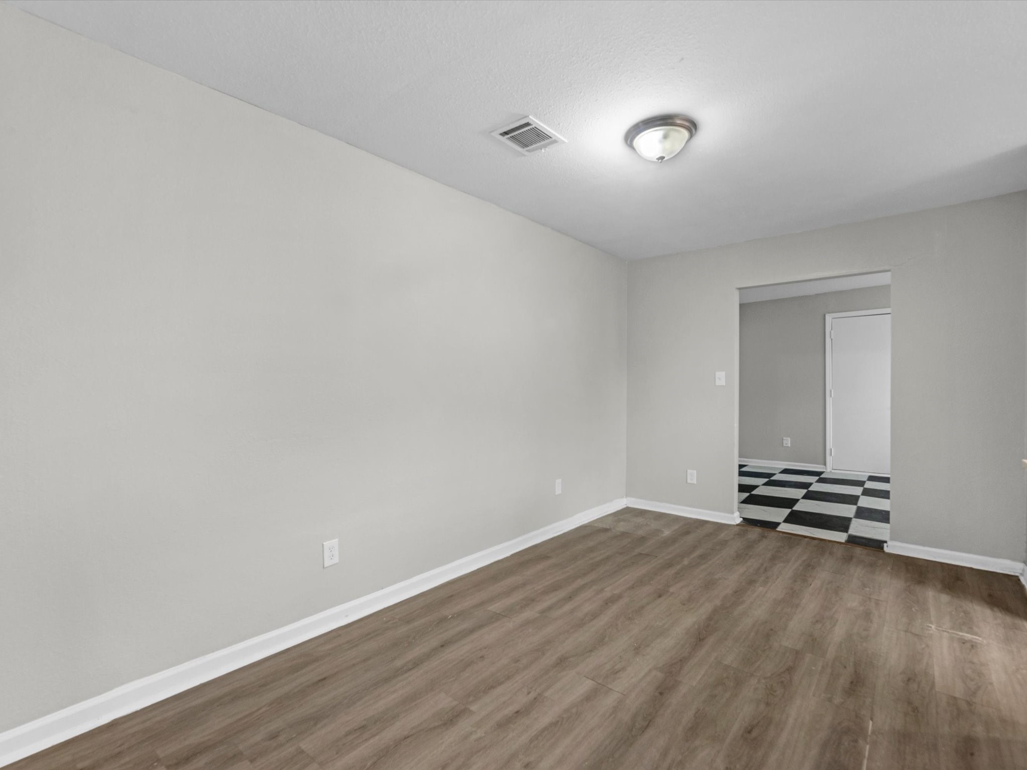 114 Weldon Street Property Photo 8