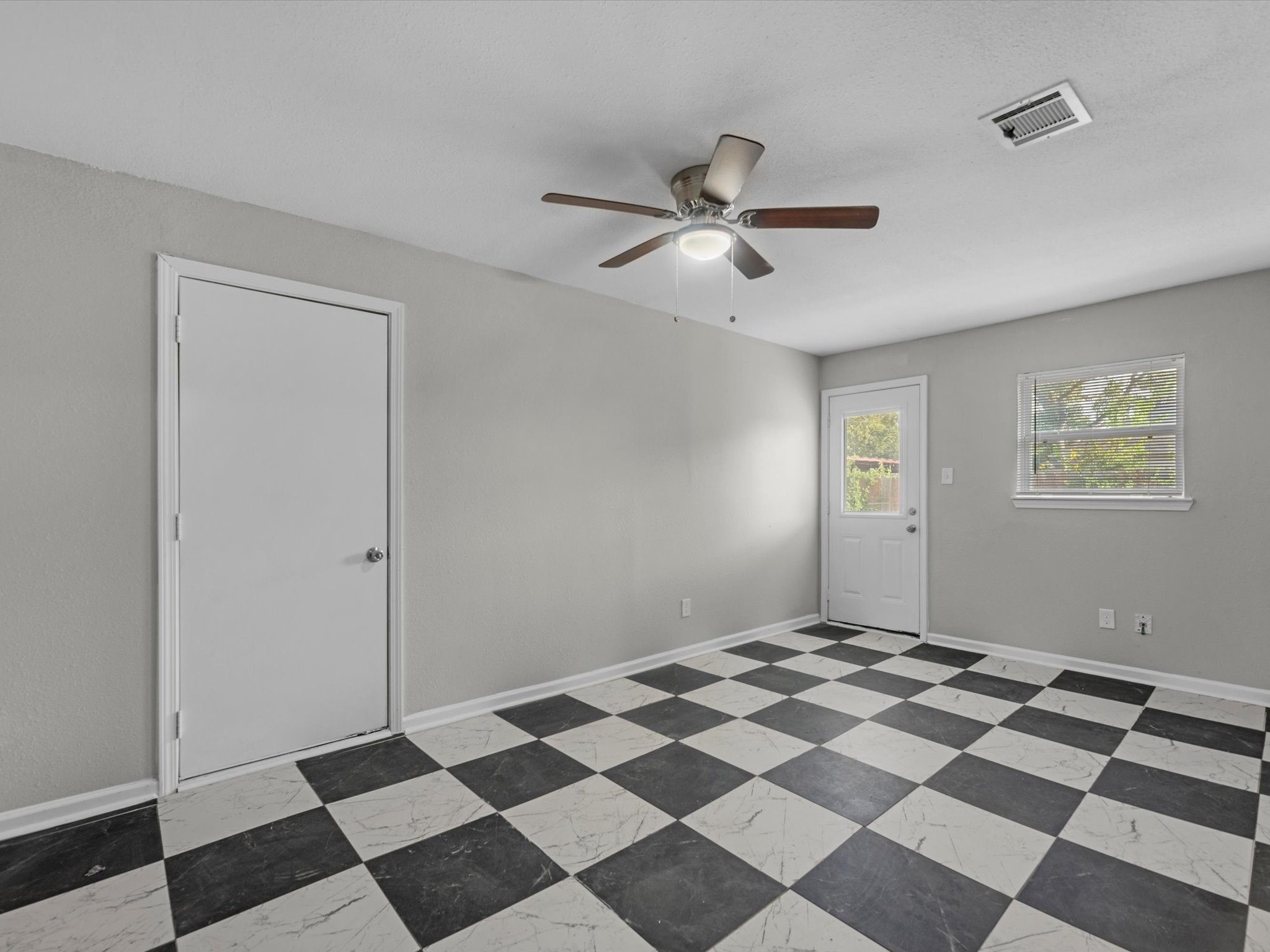 114 Weldon Street Property Photo 10