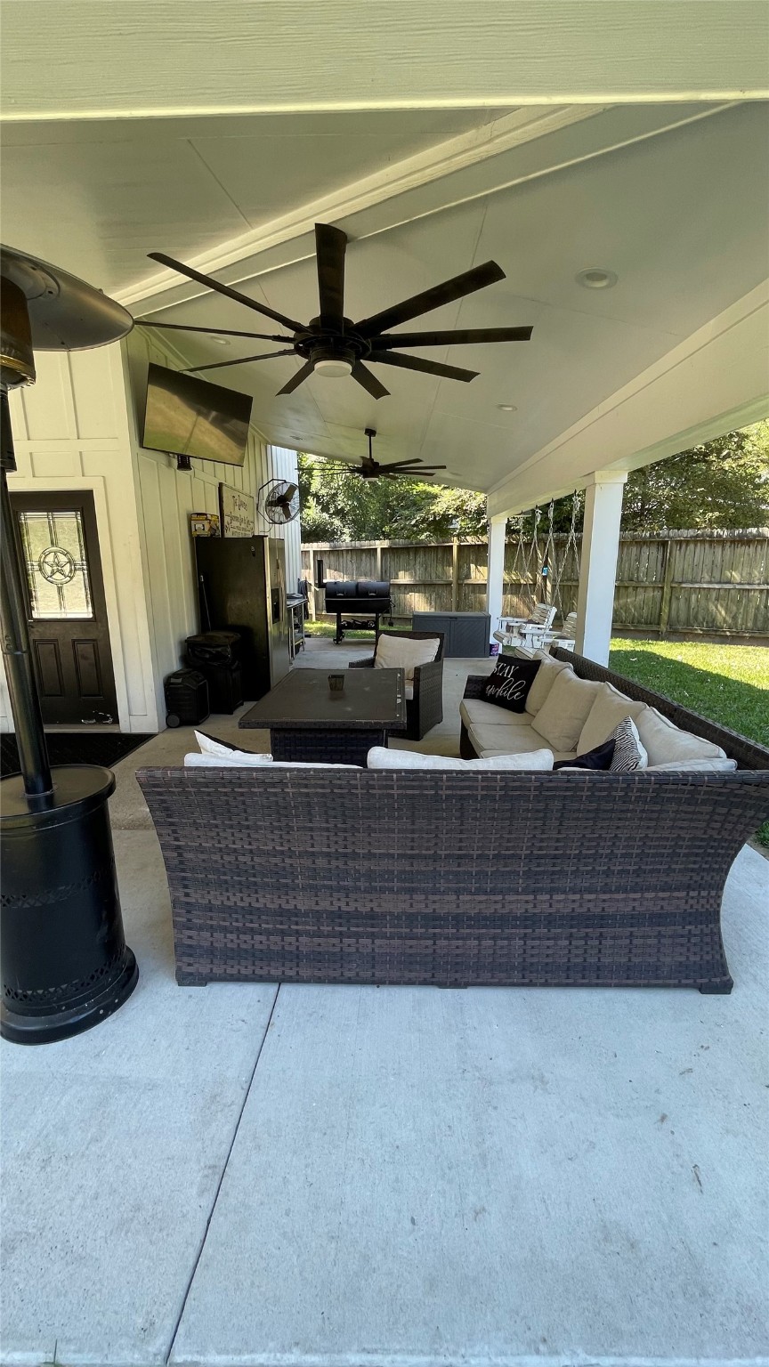 819 Sentinel Oaks Property Photo 9