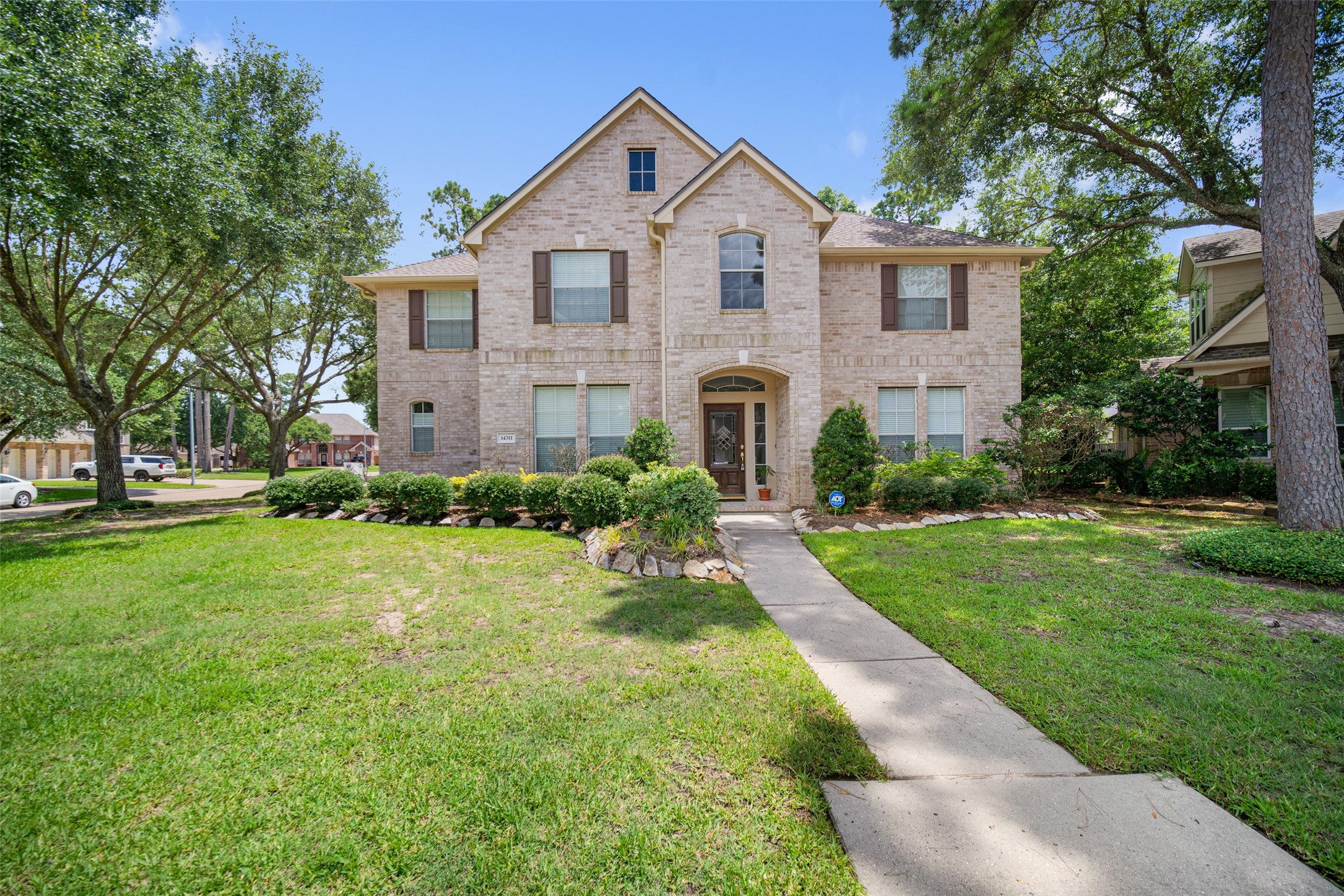 14311 Arlington Place Property Photo 1
