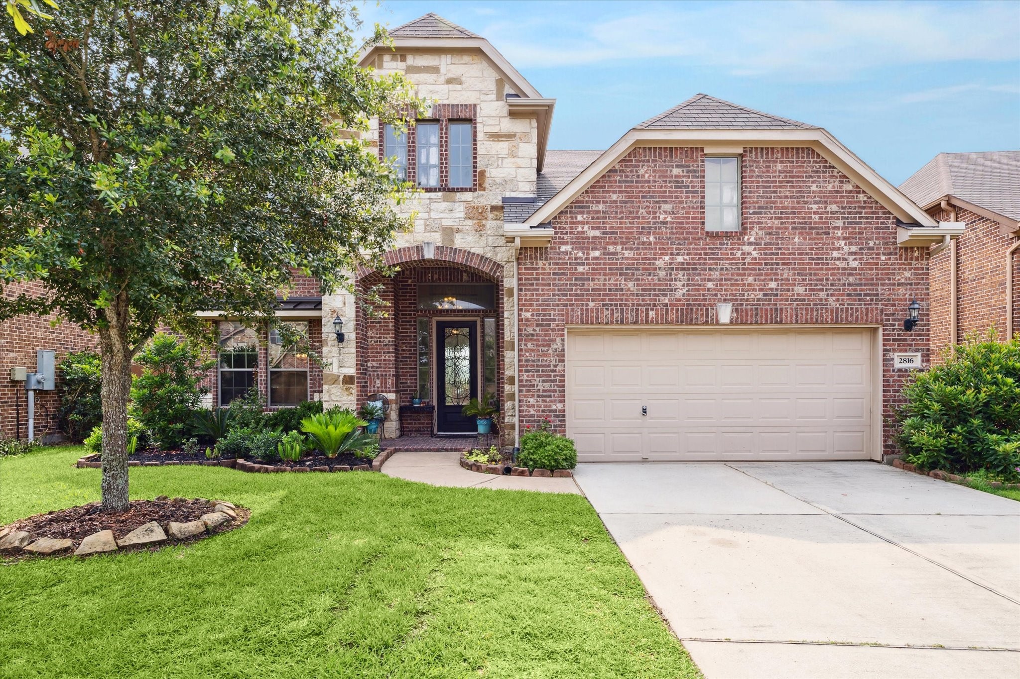 2816 Padova Court Property Photo 4