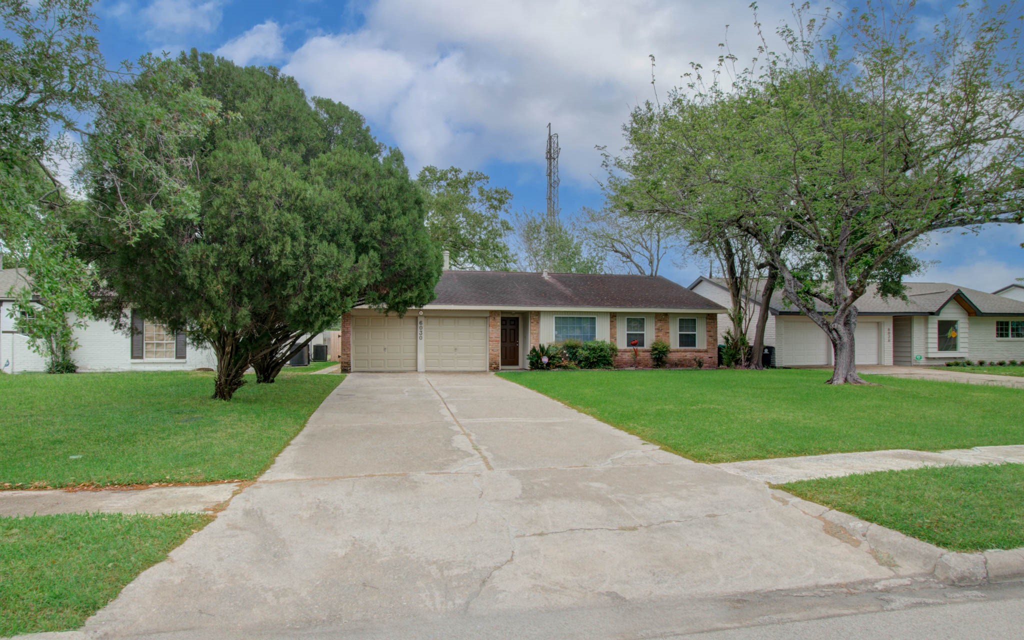 6030 Willowbend Boulevard Property Photo 2