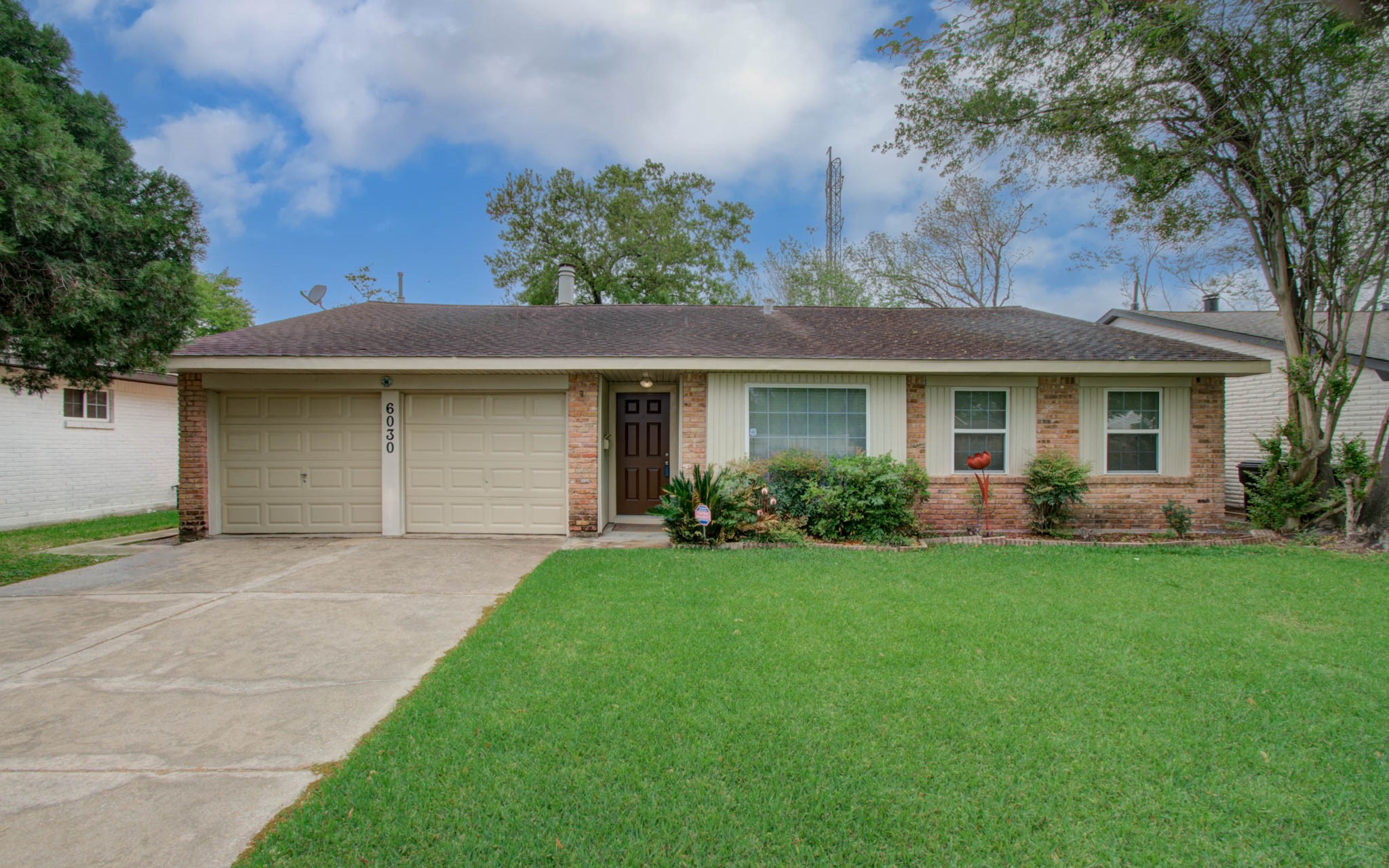 6030 Willowbend Boulevard Property Photo 5