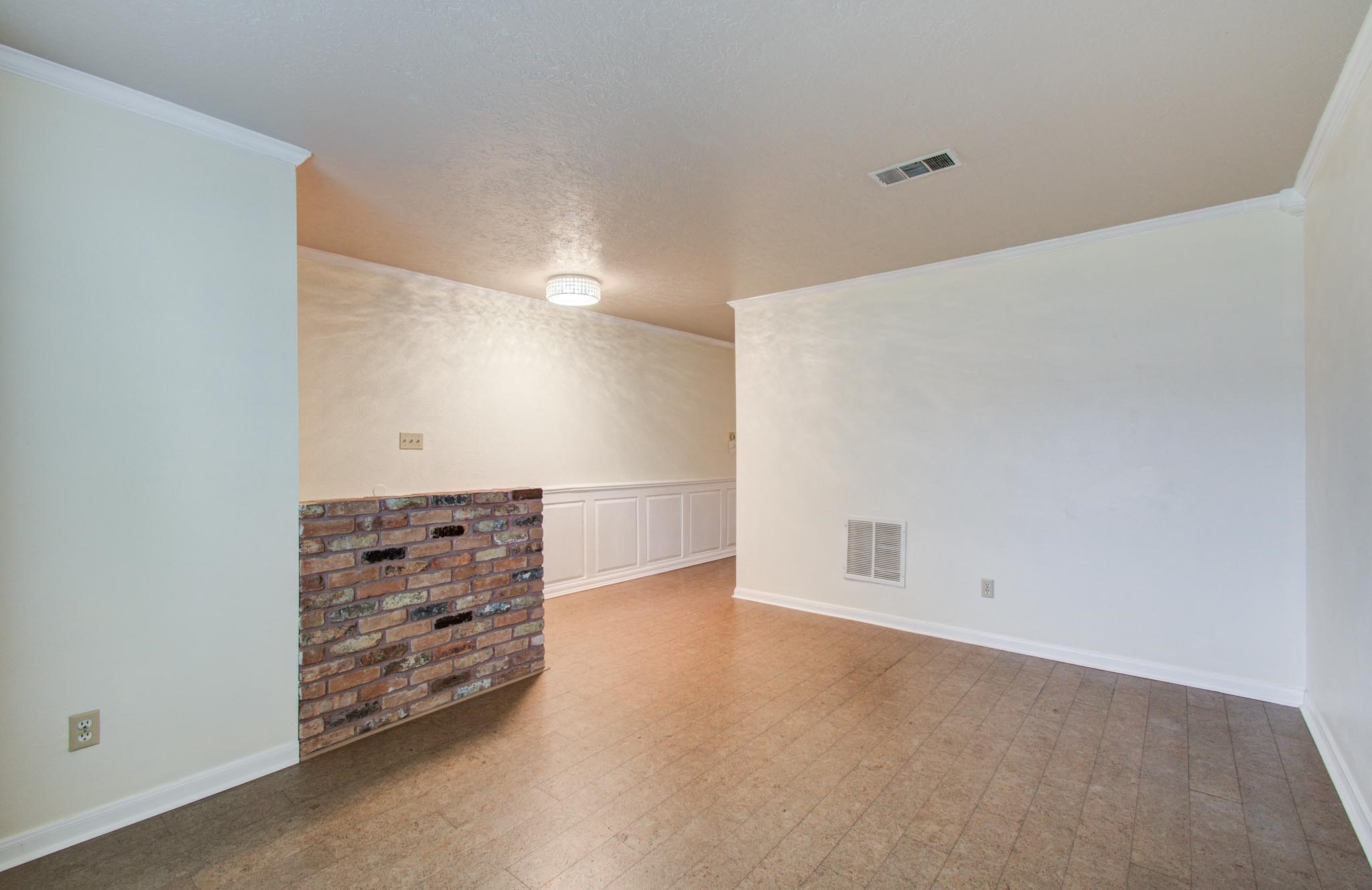 6030 Willowbend Boulevard Property Photo 11