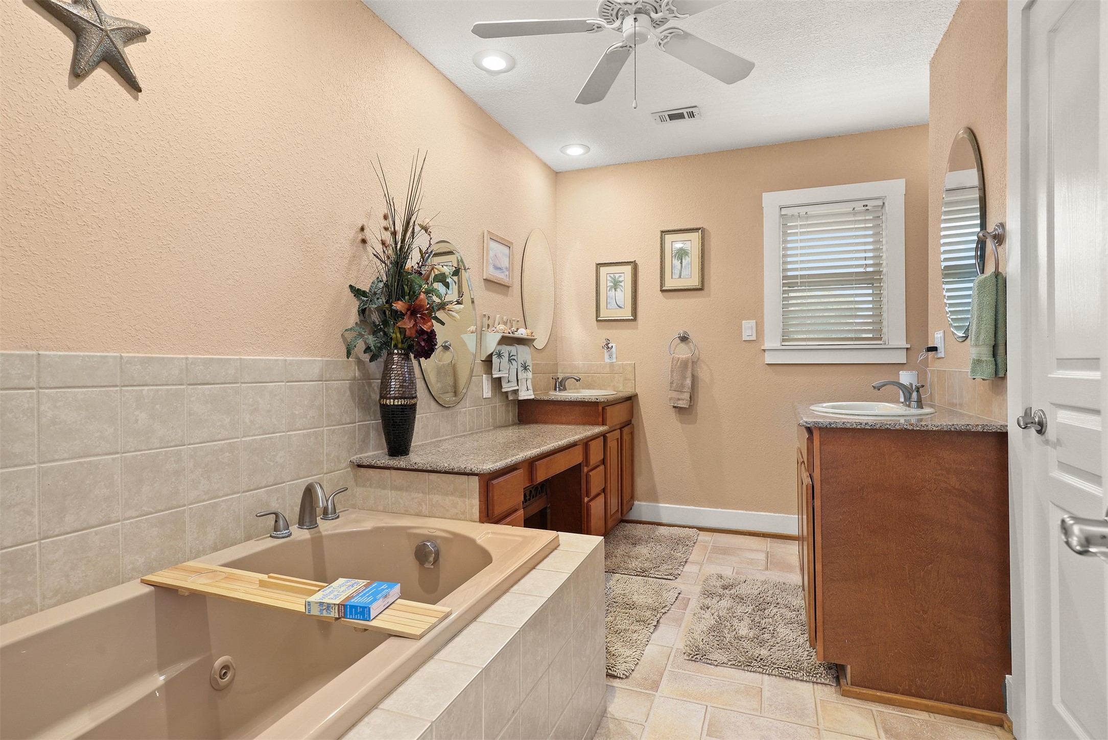 218 24th Street Property Photo 14