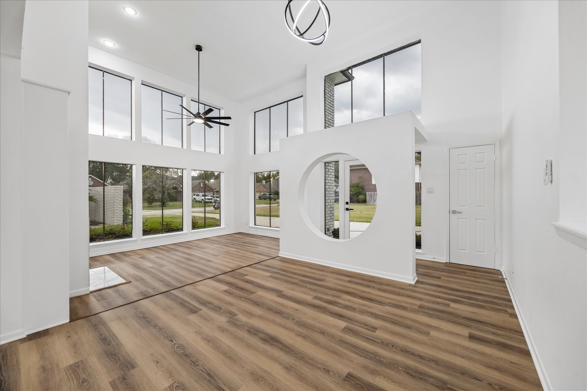 14718 Cedar Isle Drive Property Photo 9