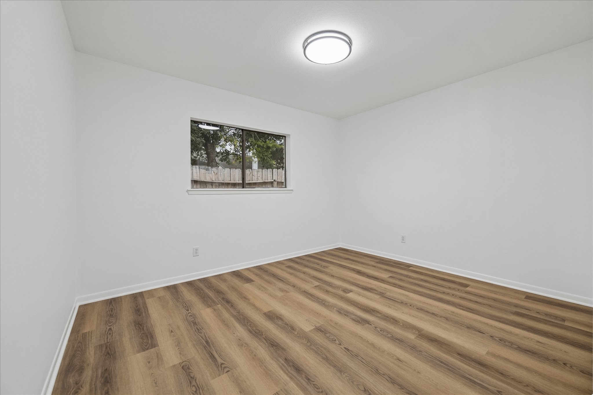 14718 Cedar Isle Drive Property Photo 14