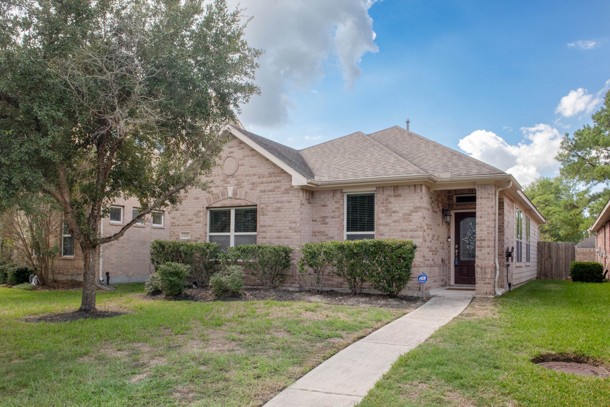 17227 Marquette Point Lane Property Photo 1