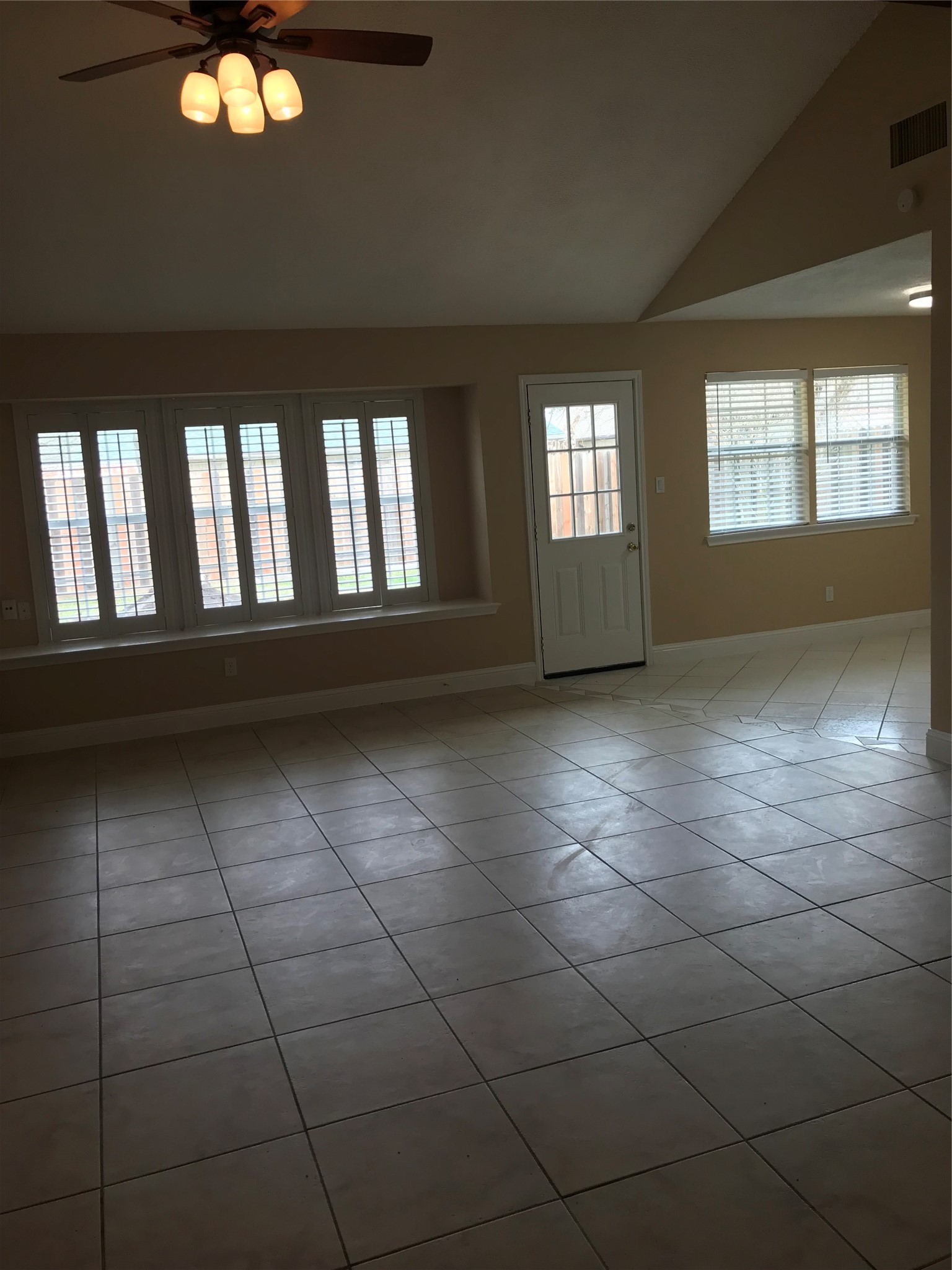 11519 Bickwood Drive Property Photo 15