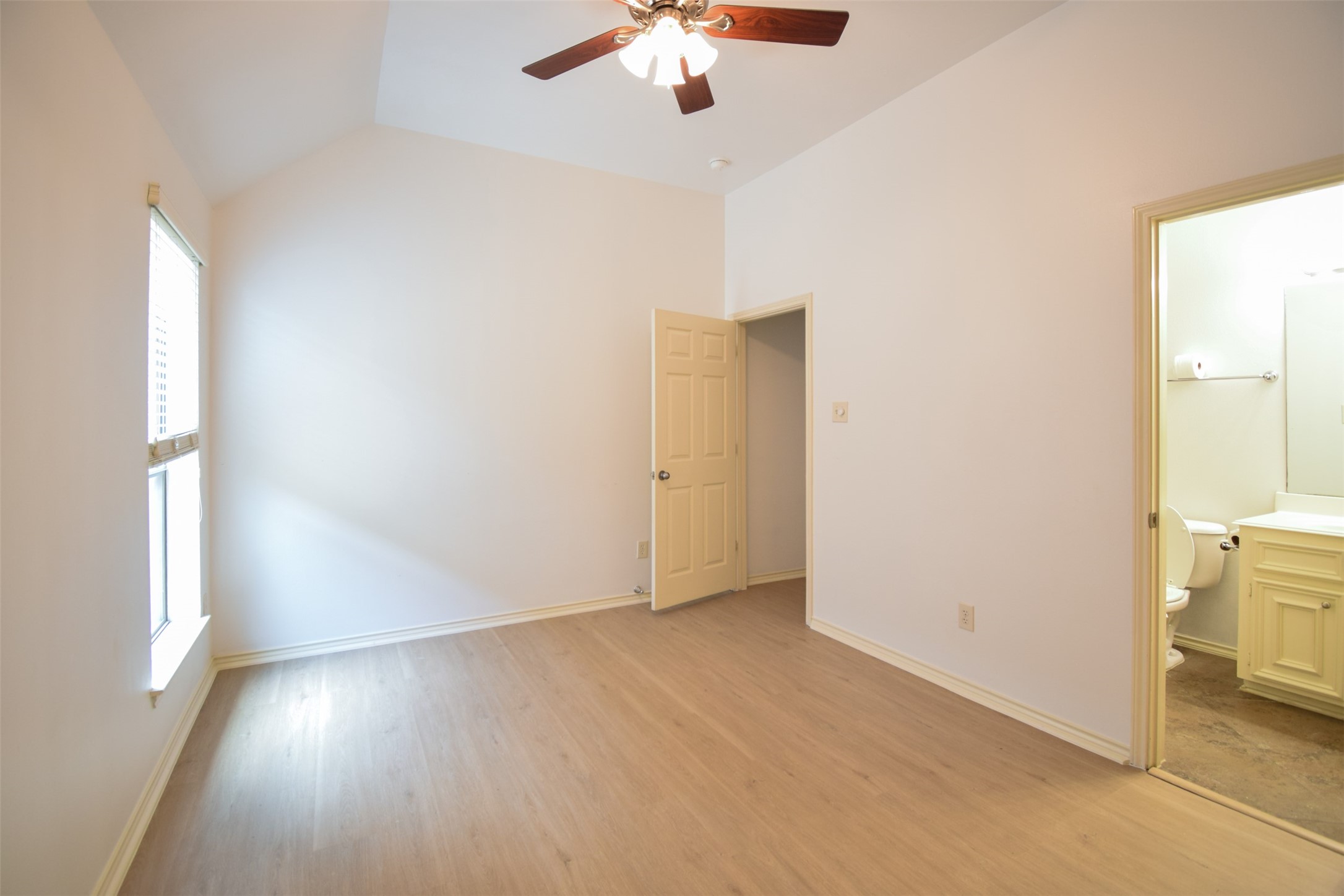 1511 Eden Meadows Drive Property Photo 6