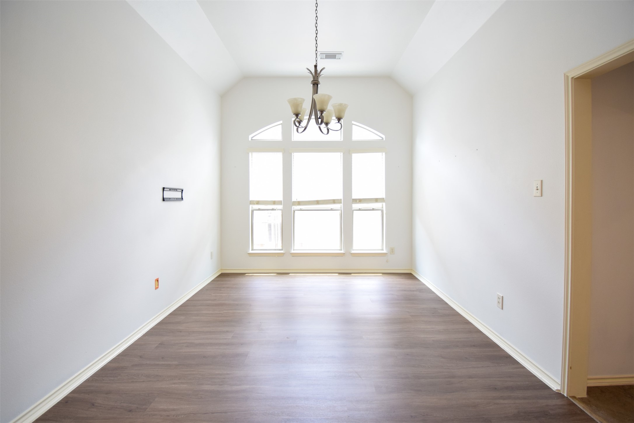 1511 Eden Meadows Drive Property Photo 8