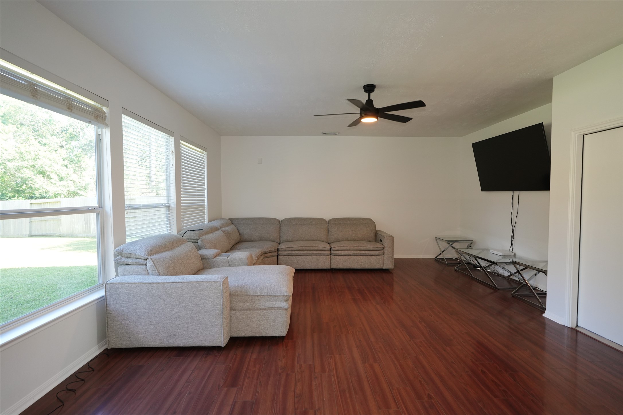 19202 Dickson Park Drive Property Photo 6