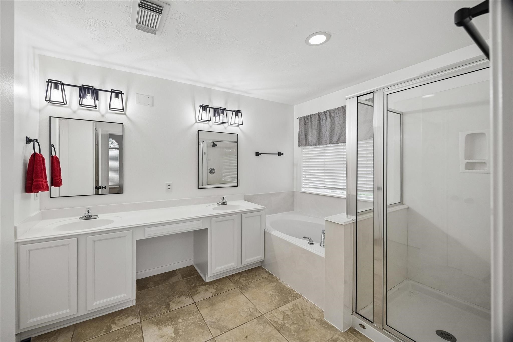 19202 Dickson Park Drive Property Photo 8