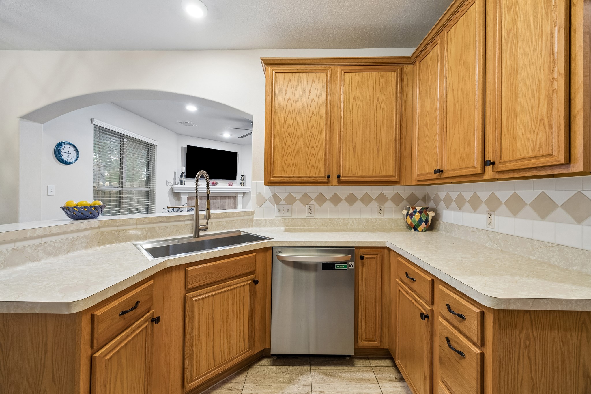 7618 N Linpar Court N Property Photo 9