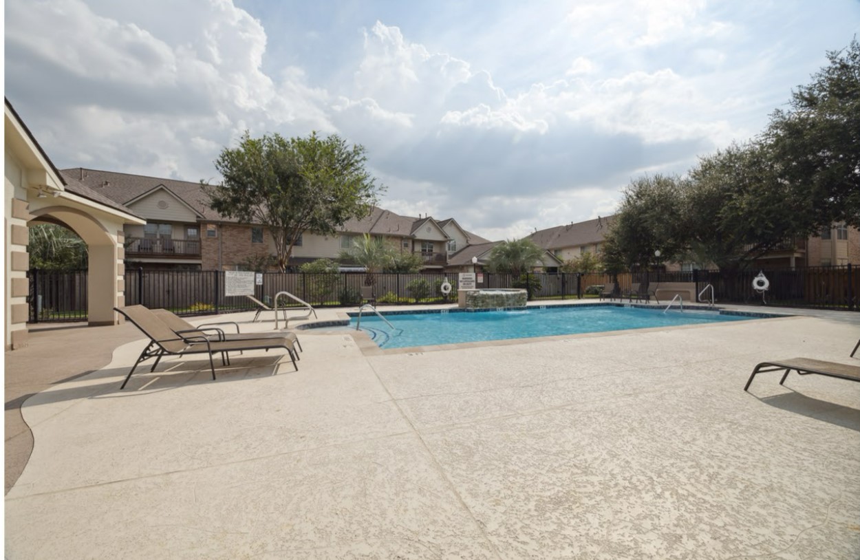 7618 N Linpar Court N Property Photo 35