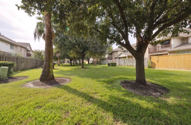 7618 N Linpar Court N Property Photo 36