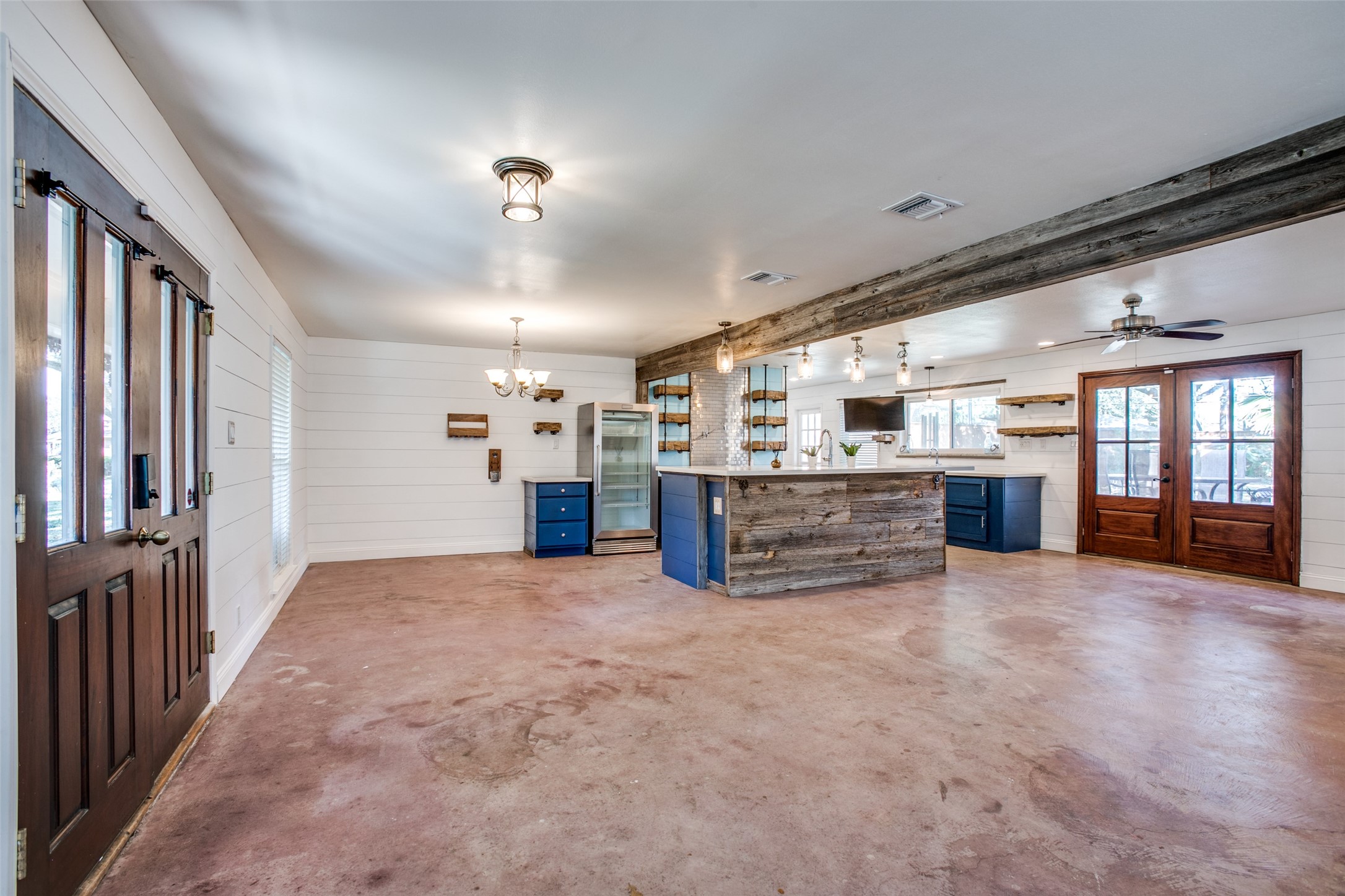 8503 Manhattan Drive Property Photo 10
