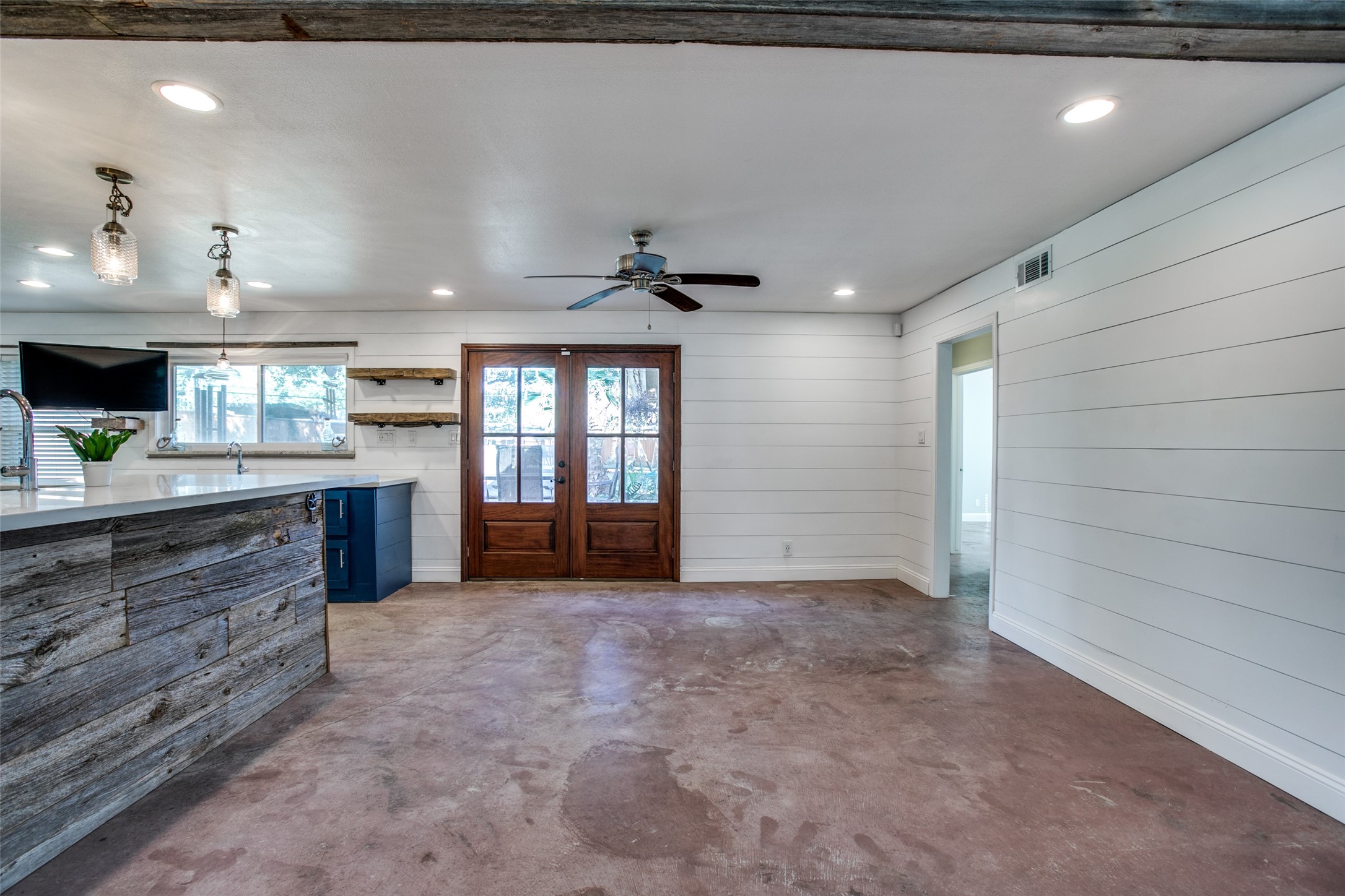 8503 Manhattan Drive Property Photo 17