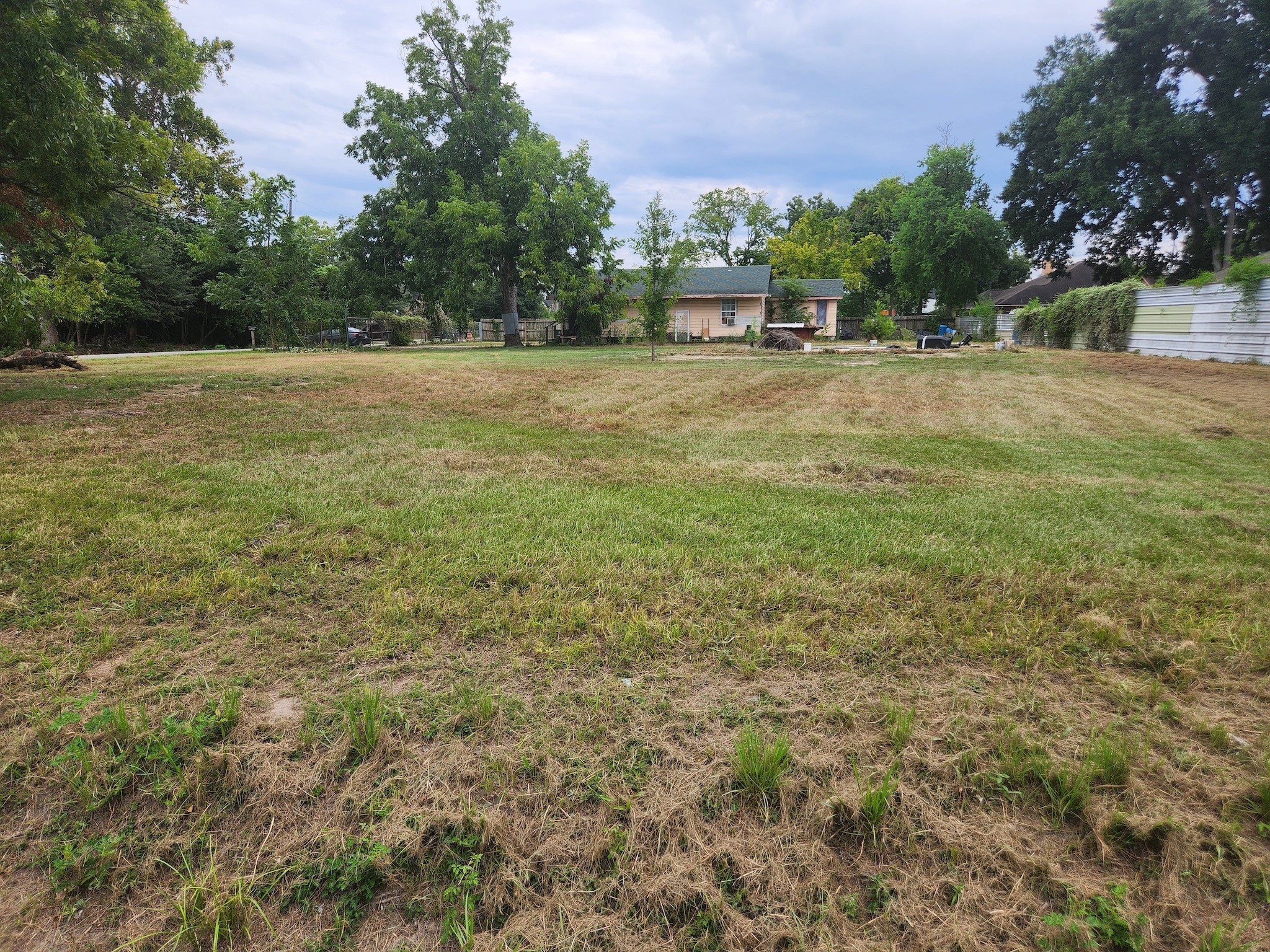 8009 Sealey Street Property Photo 2
