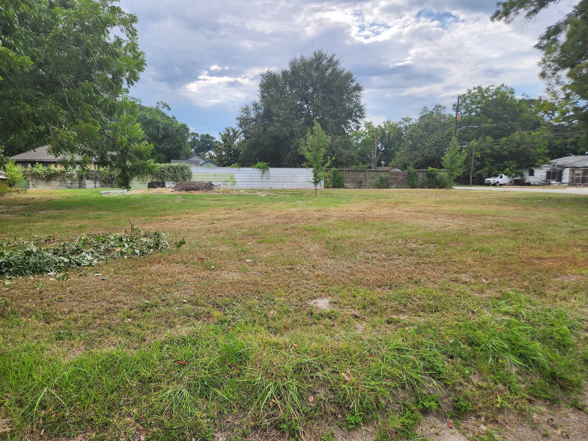 8009 Sealey Street Property Photo 4