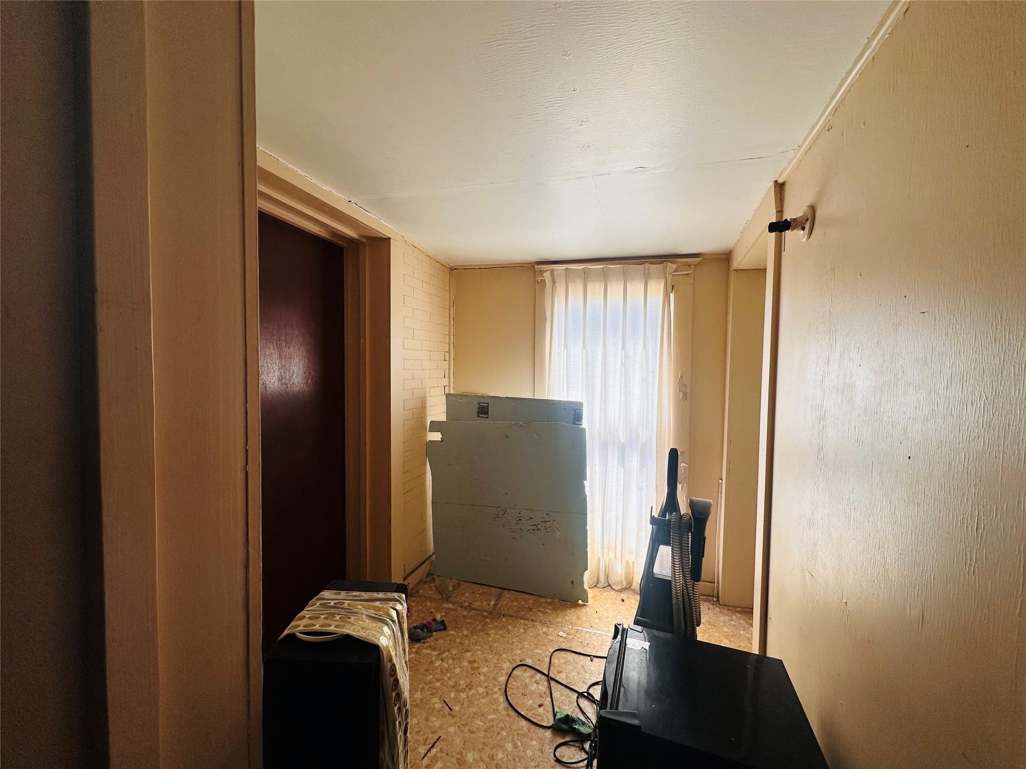 1002 Hopkins Street Property Photo 13