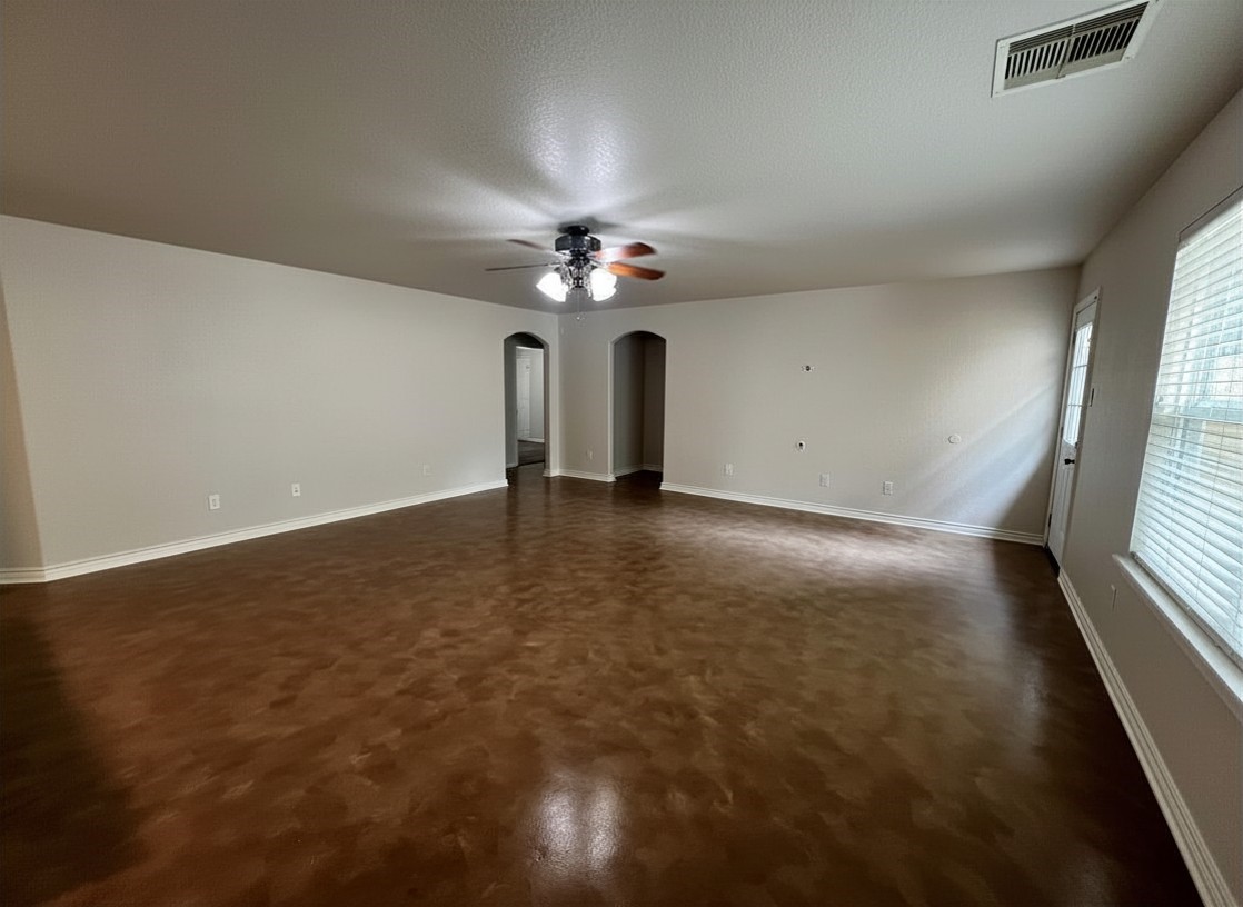 9949 Kingfisher Drive Property Photo 5