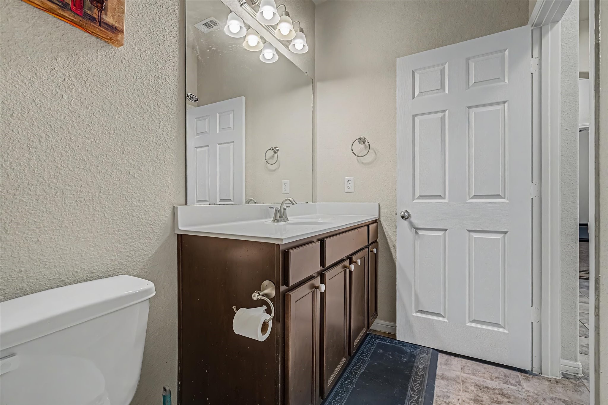 16534 Twinwalker Drive Property Photo 16