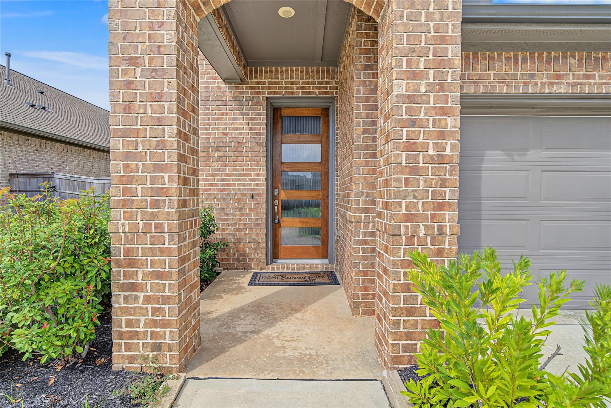 8719 Arbor Trail Drive Property Photo 3