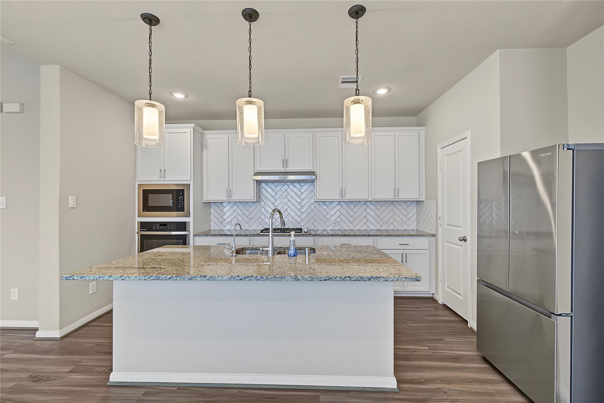 8719 Arbor Trail Drive Property Photo 9