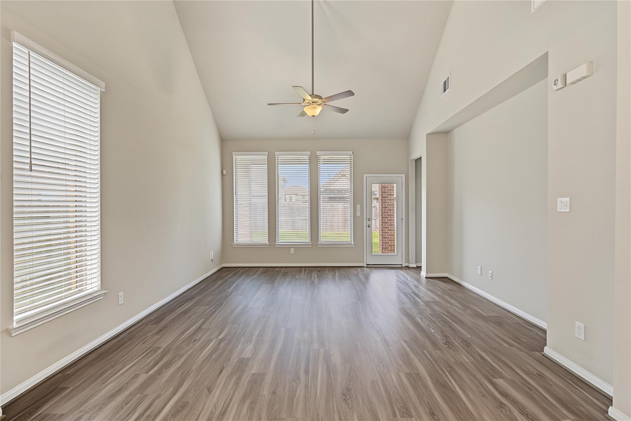 8719 Arbor Trail Drive Property Photo 16