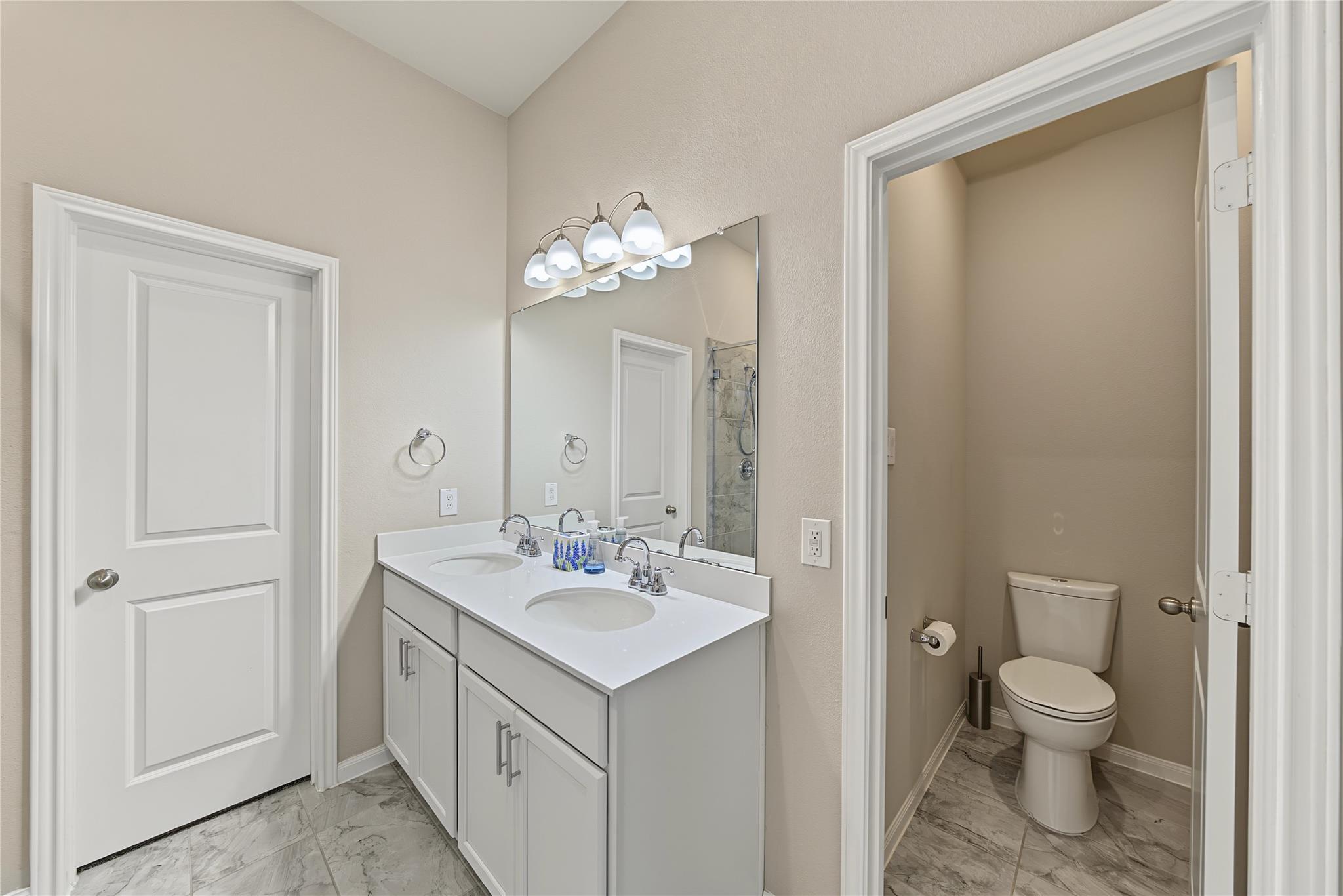 8719 Arbor Trail Drive Property Photo 26